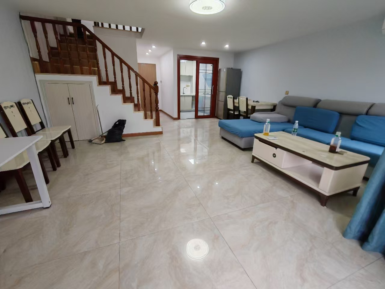 桃花缘 1室1厅1卫 1280.0元/月 桃花缘 1室1厅1卫 1280.0元/月室内图