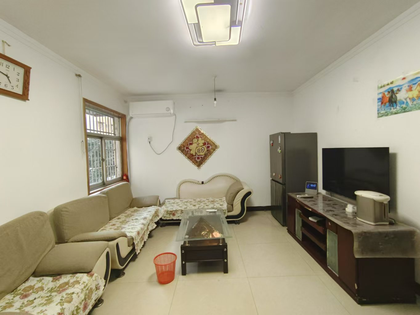 长华小区 2室2厅1卫 1800.0元/月 长华小区 2室2厅1卫 1800.0元/月室内图