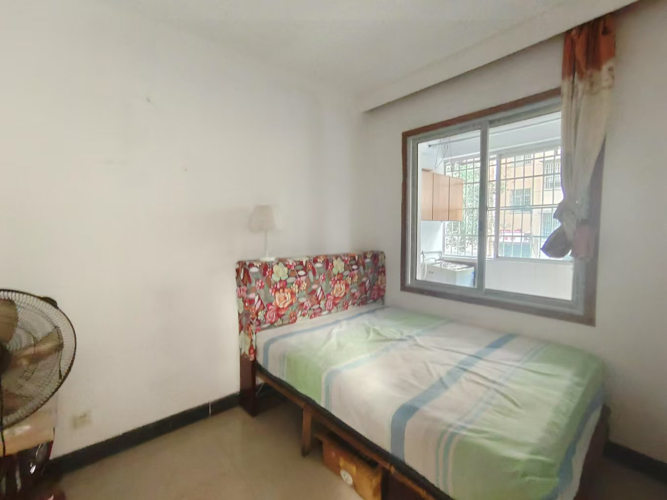 长华小区 2室2厅1卫 1800.0元/月 长华小区 2室2厅1卫 1800.0元/月室内图