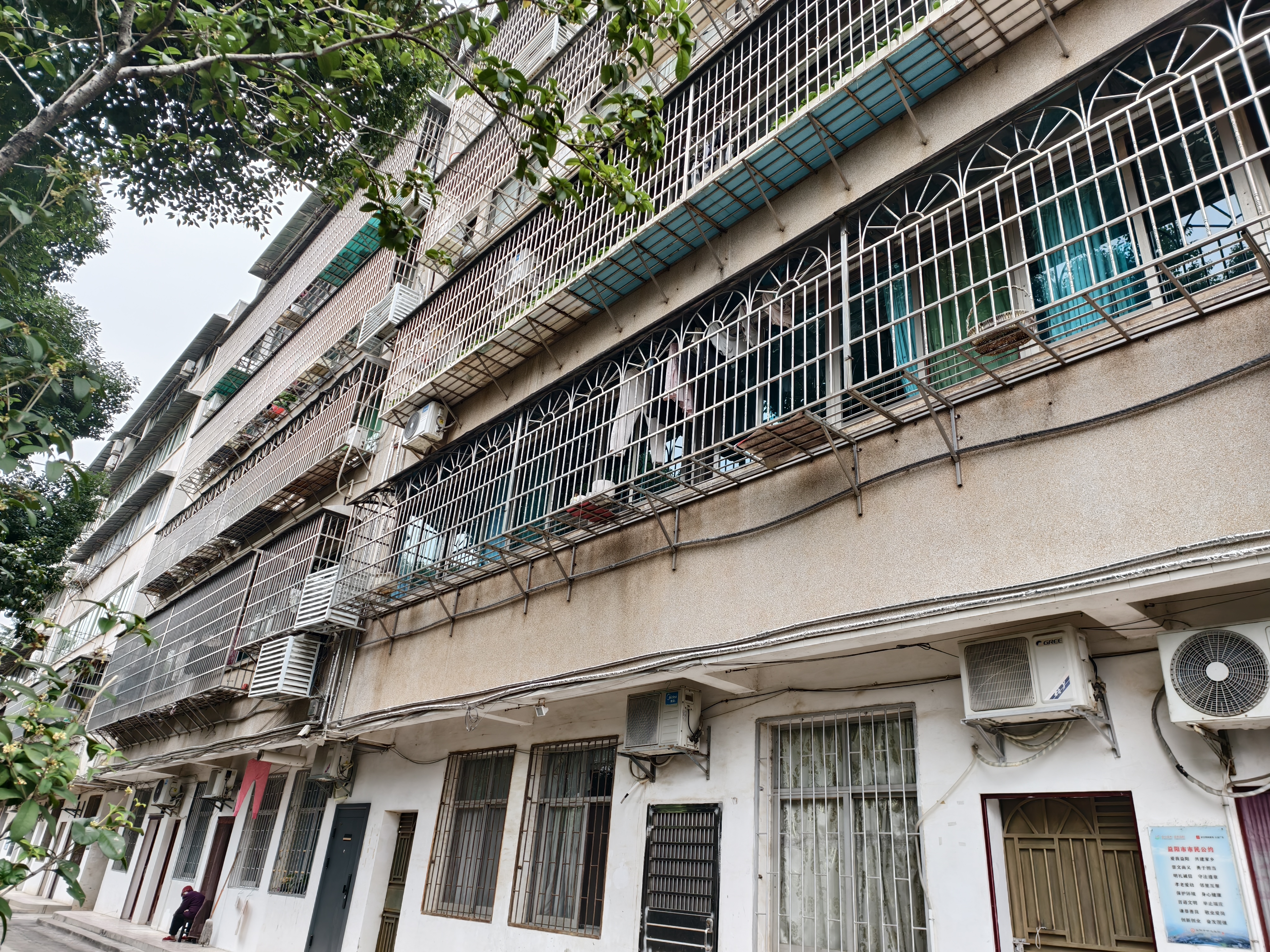 大海塘村 3室2厅2卫 36.8万 大海塘村 3室2厅2卫 36.8万小区图