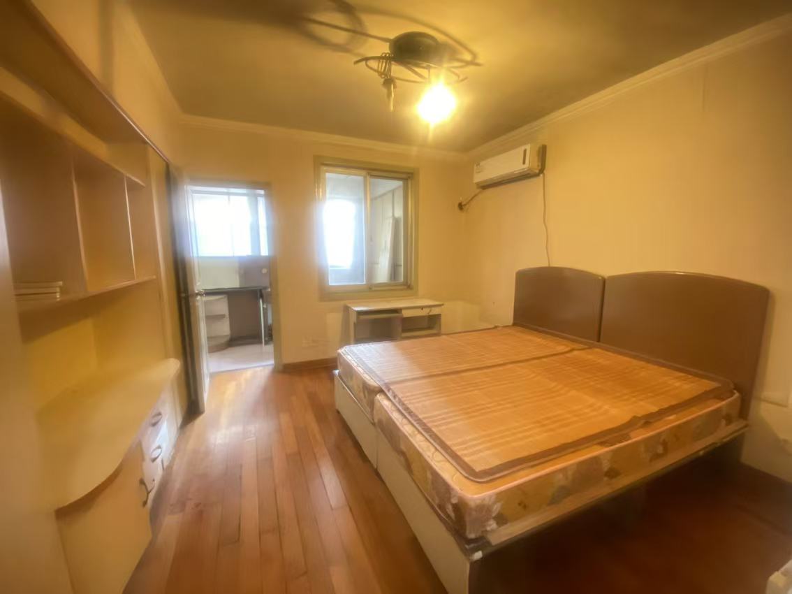 金泰小区 3室2厅2卫 2500.0元/月 金泰小区 3室2厅2卫 2500.0元/月室内图