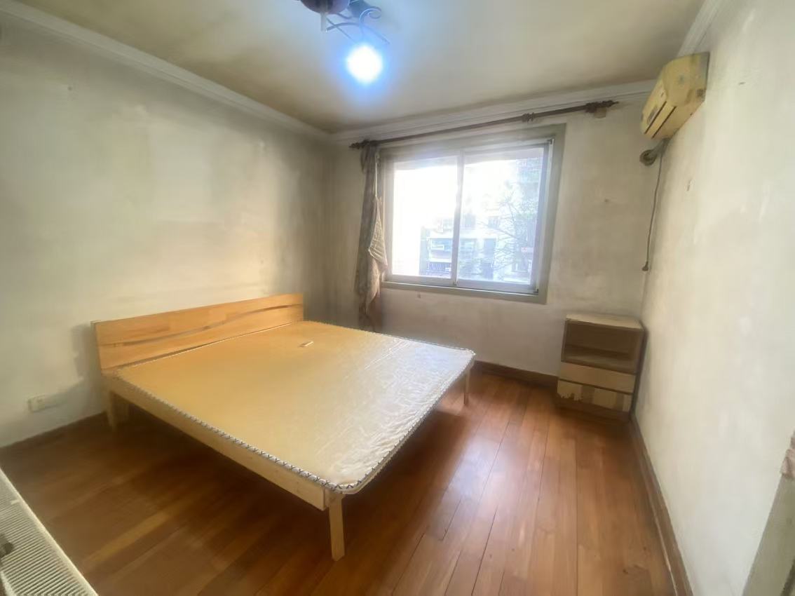 金泰小区 3室2厅2卫 2500.0元/月 金泰小区 3室2厅2卫 2500.0元/月室内图