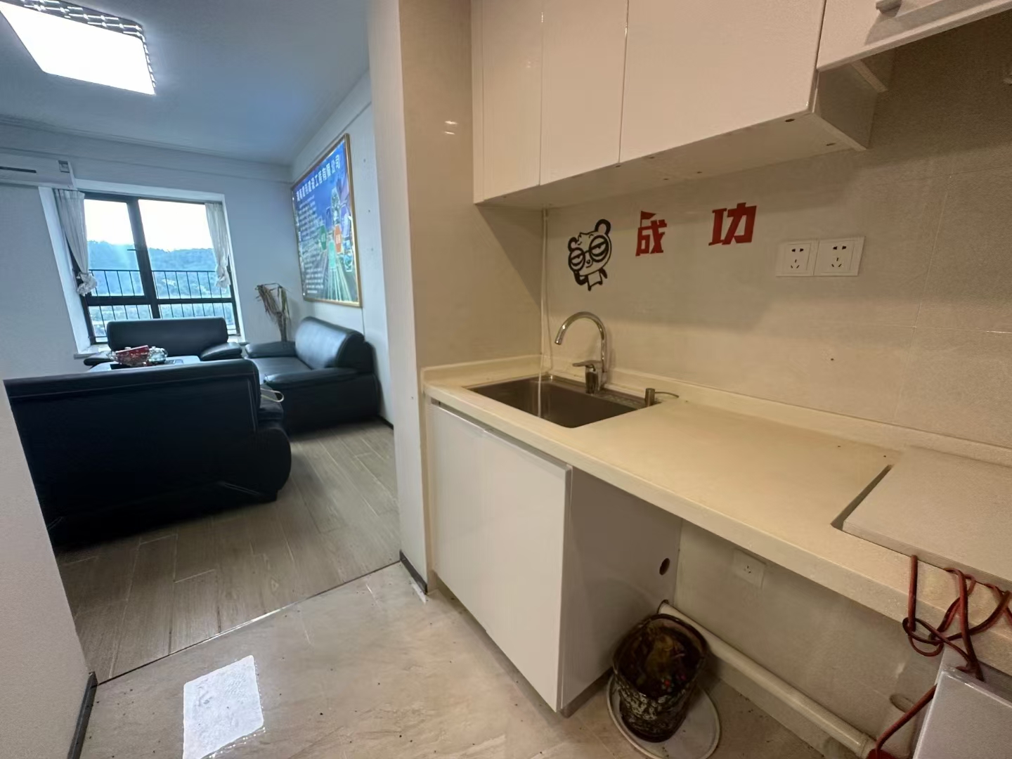 中海国际二期  1室1厅1卫    1200.0元/月室内图