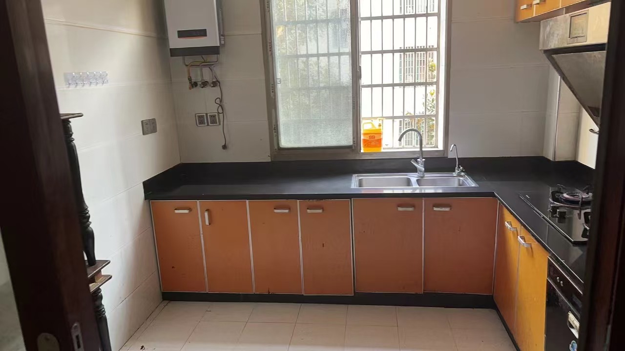 山水名苑 3室2厅1卫 1500.0元/月 山水名苑 3室2厅1卫 1500.0元/月室内图