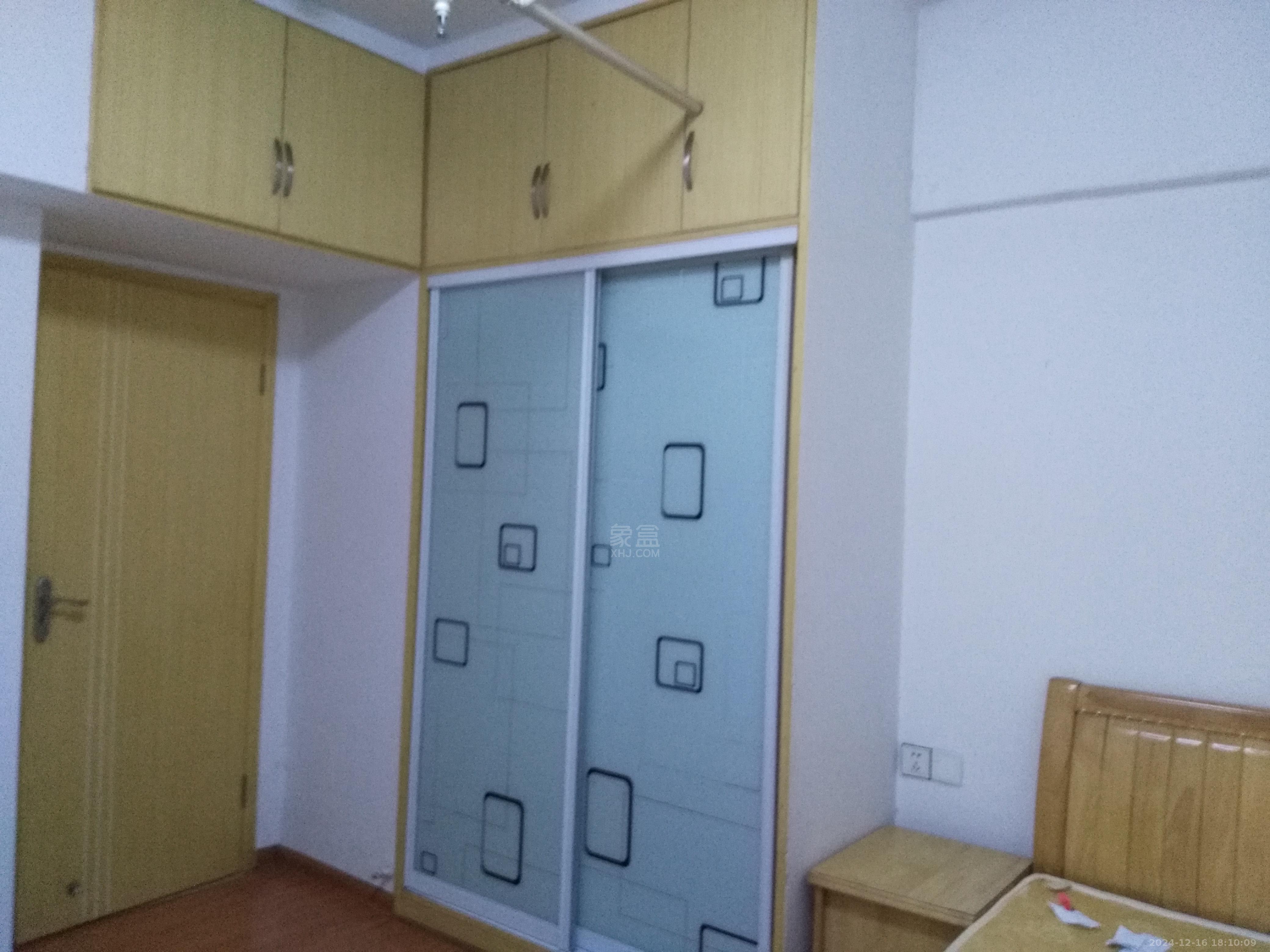 富华商业广场 2室1厅1卫 1300.0元/月 富华商业广场 2室1厅1卫 1300.0元/月室内图