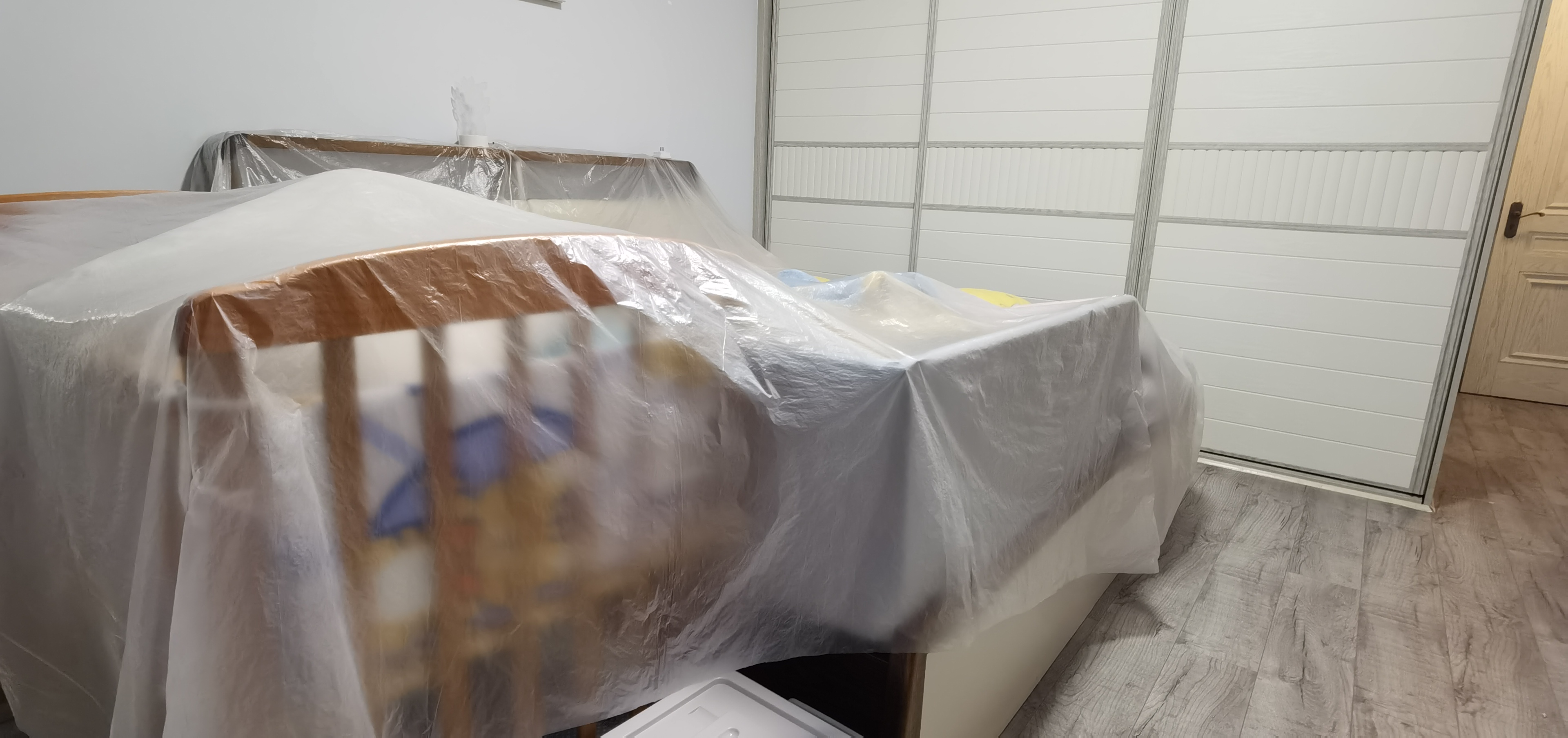 市林业局家属楼  4室2厅2卫   106.00万客厅