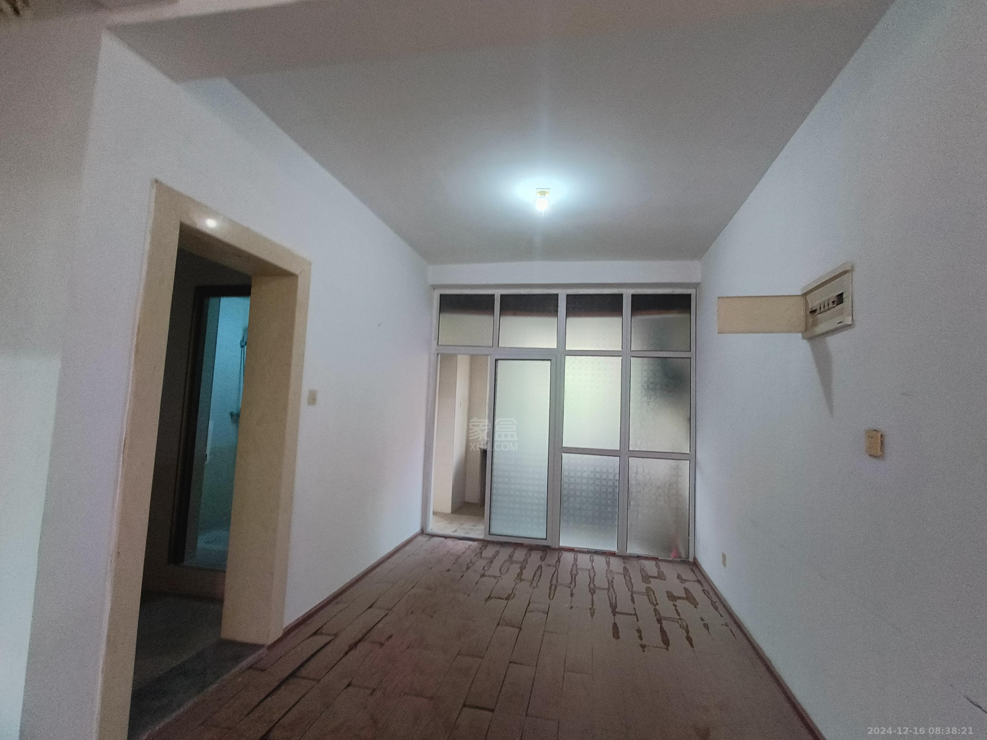 尚格名城东岸花园  3室2厅2卫    1800.0元/月 尚格名城东岸花园  3室2厅2卫    1800.0元/月室内图