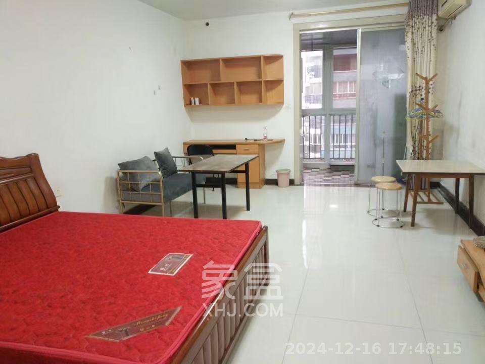 开源鑫景  1室1厅1卫   1300.00元/月