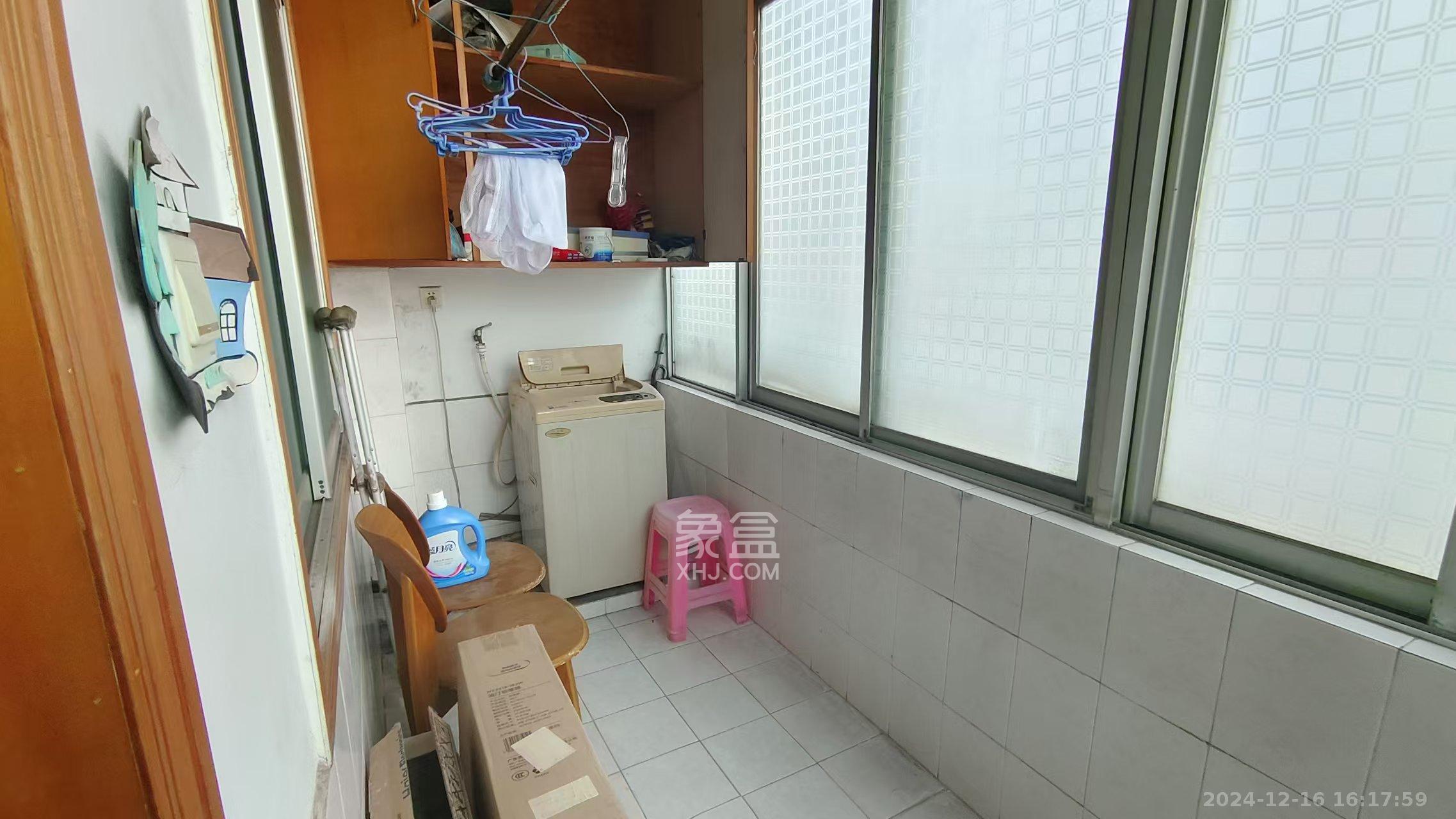 广电南院宿舍 3室2厅1卫 1800.0元/月 广电南院宿舍 3室2厅1卫 1800.0元/月室内图