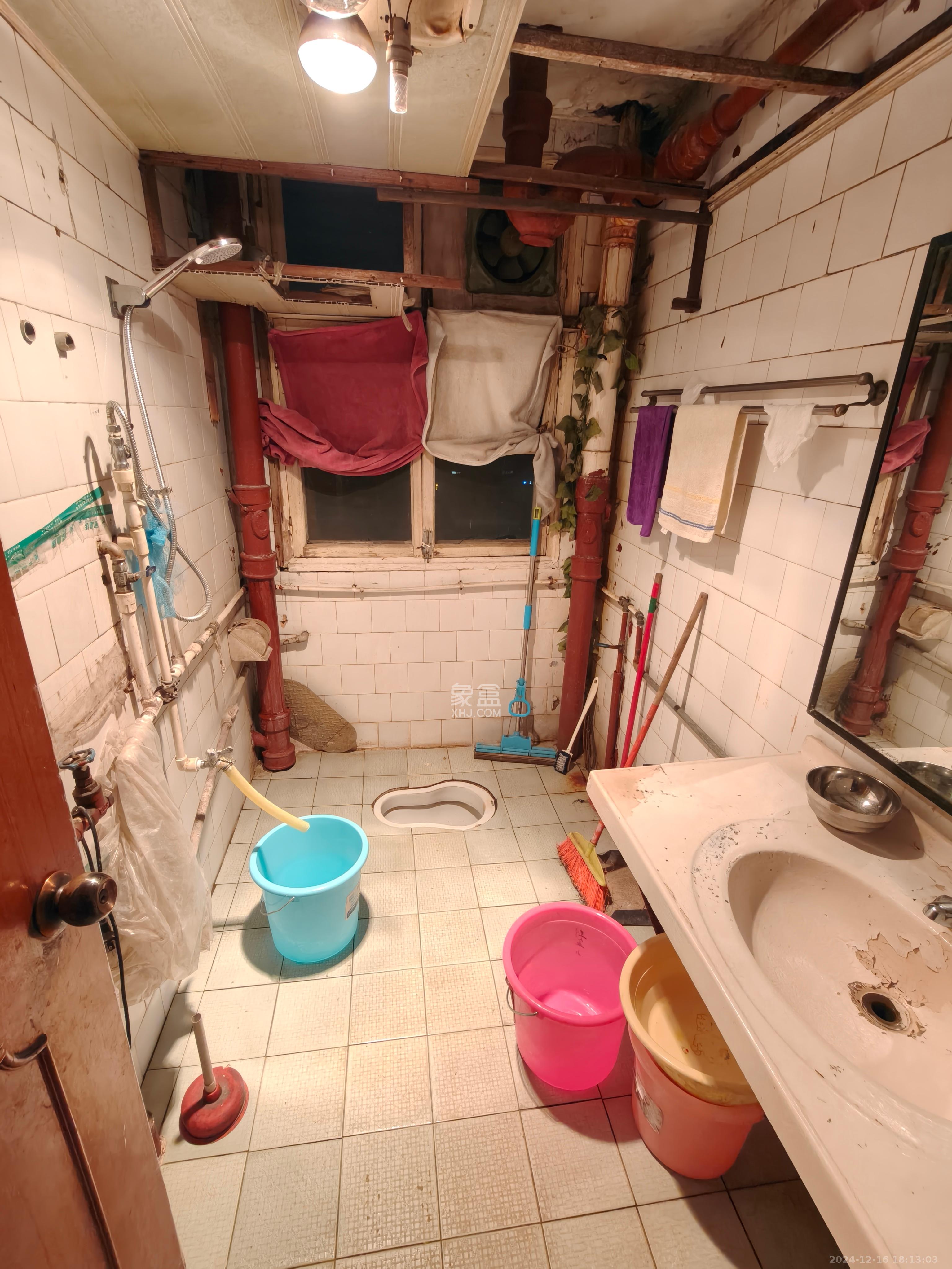 东风路汽车城宿舍  3室2厅1卫    1600.0元/月 东风路汽车城宿舍  3室2厅1卫    1600.0元/月室内图