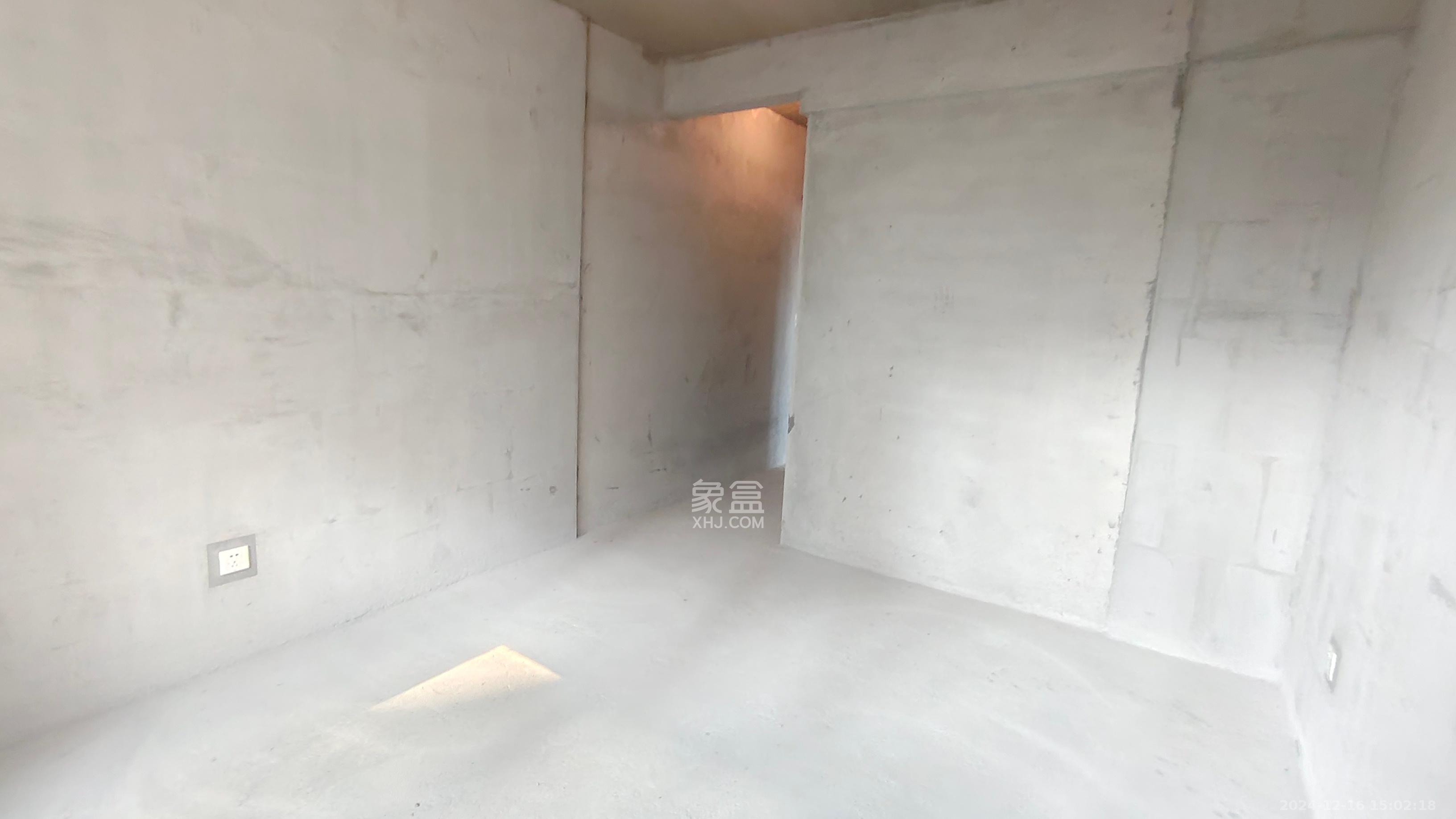 振业城三期  4室2厅2卫    1500.0元/月室内图