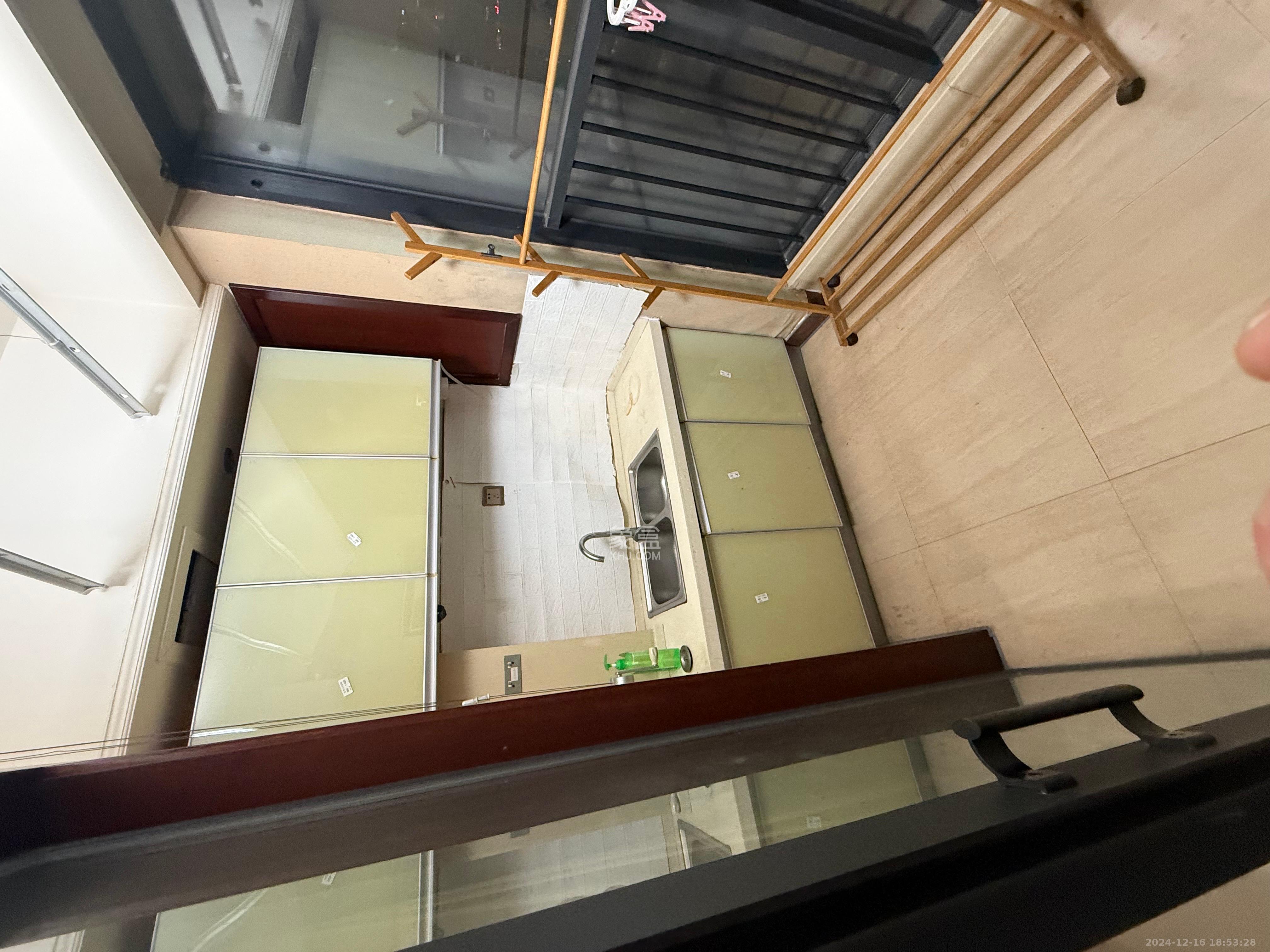 东塘瑞府  1室1厅1卫   1650.00元/月室内图