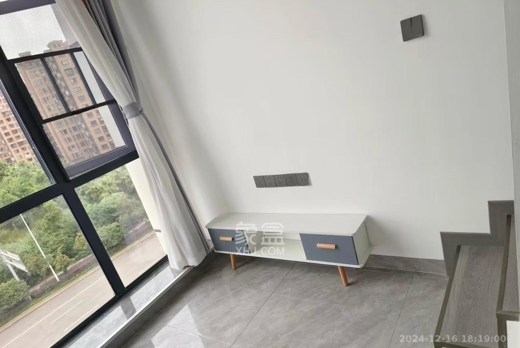 新长海D1站 1室1厅1卫 1600.0元/月 新长海D1站 1室1厅1卫 1600.0元/月室内图