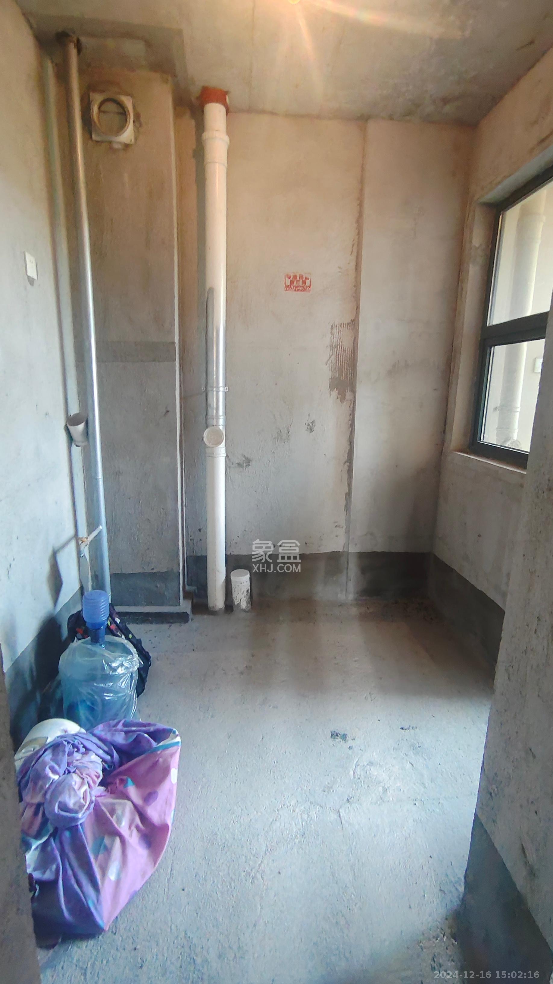 振业城三期  4室2厅2卫    1500.0元/月室内图