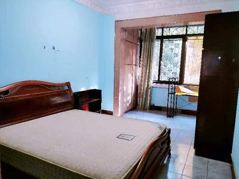 电力局家属楼 3室1厅1卫 900.0元/月 电力局家属楼 3室1厅1卫 900.0元/月室内图