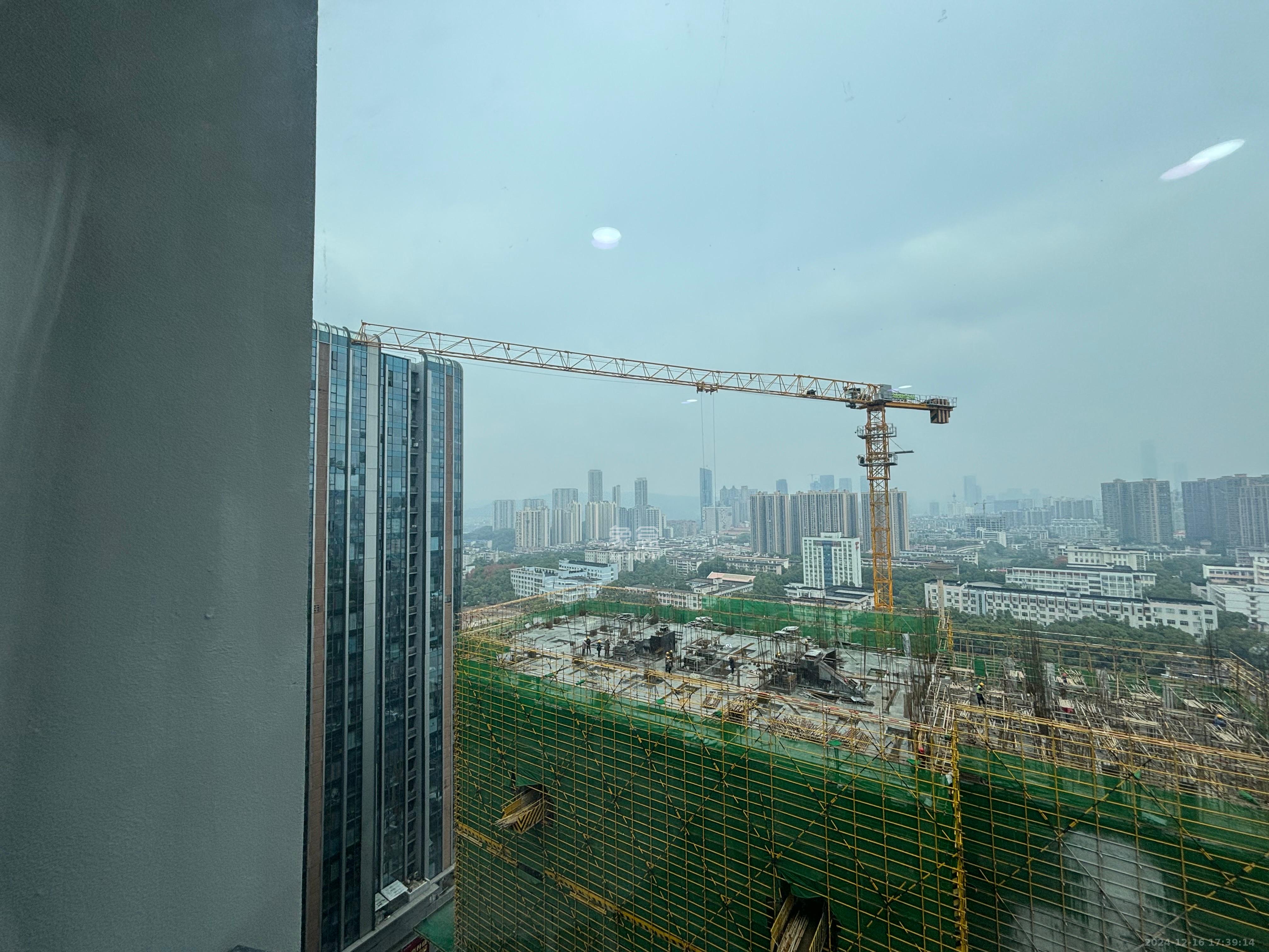 力高凤凰新天  1室0厅0卫    2800.0元/月 力高凤凰新天  1室0厅0卫    2800.0元/月室内图