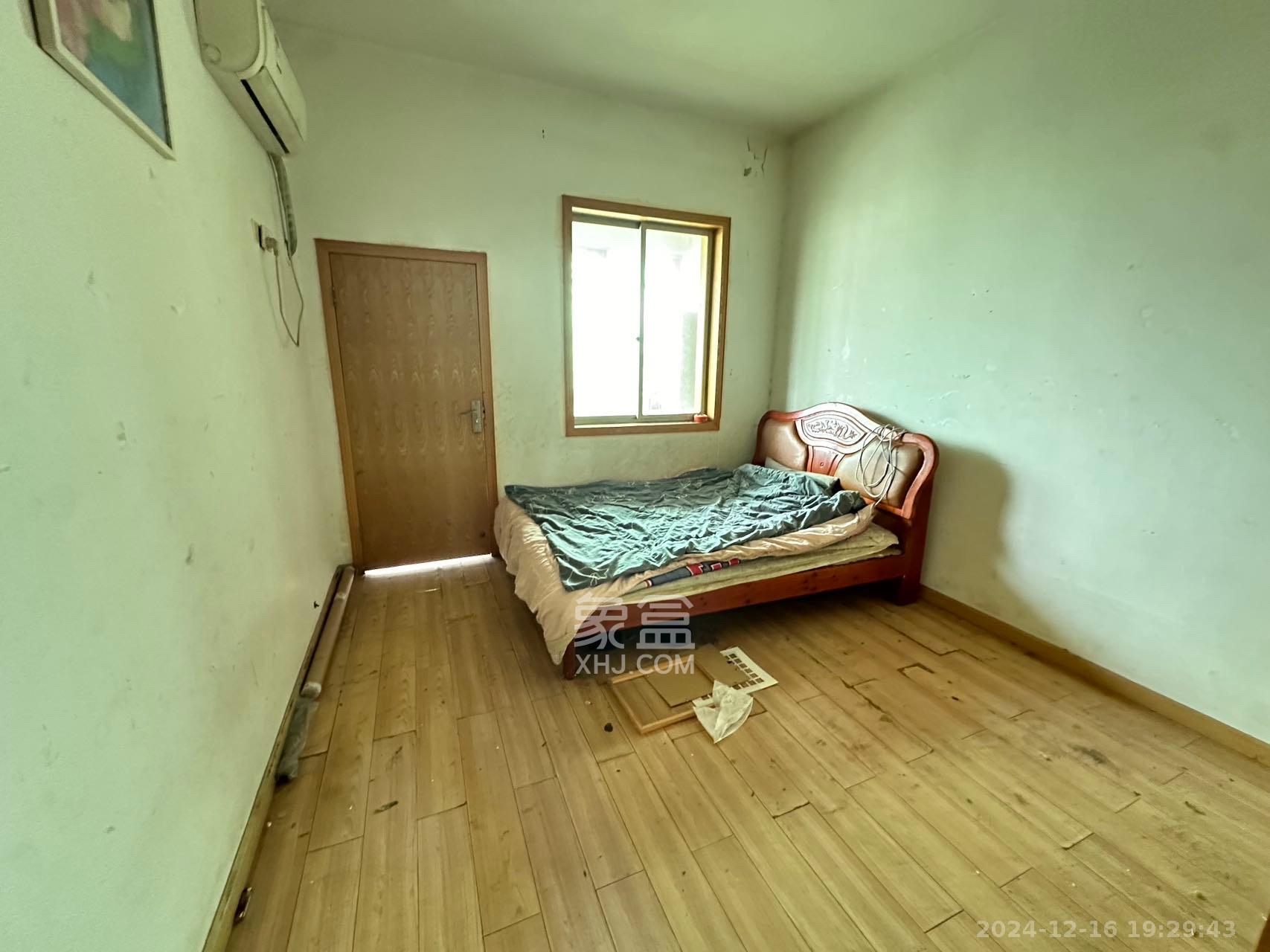 中南汽车世界 2室2厅1卫 950.0元/月 中南汽车世界 2室2厅1卫 950.0元/月室内图