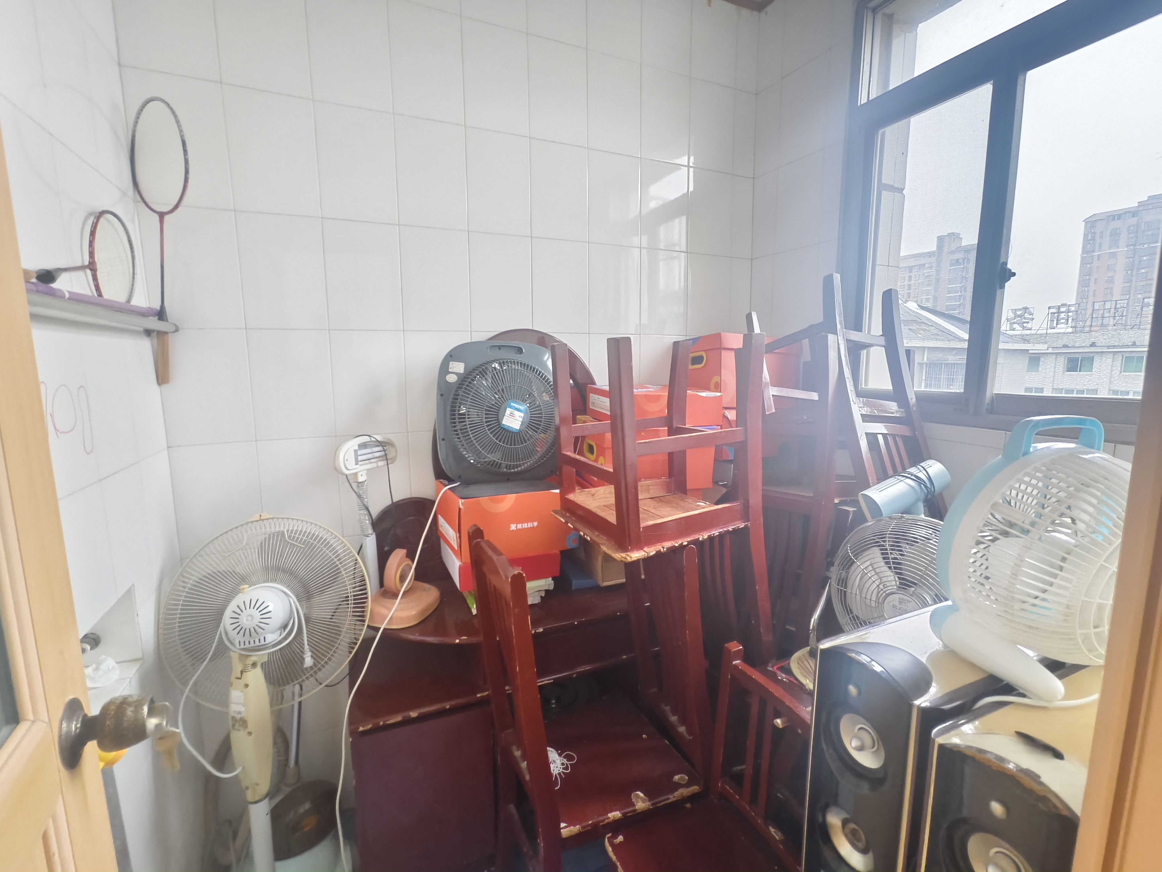 马良小区 3室2厅2卫 1000.0元/月 马良小区 3室2厅2卫 1000.0元/月室内图