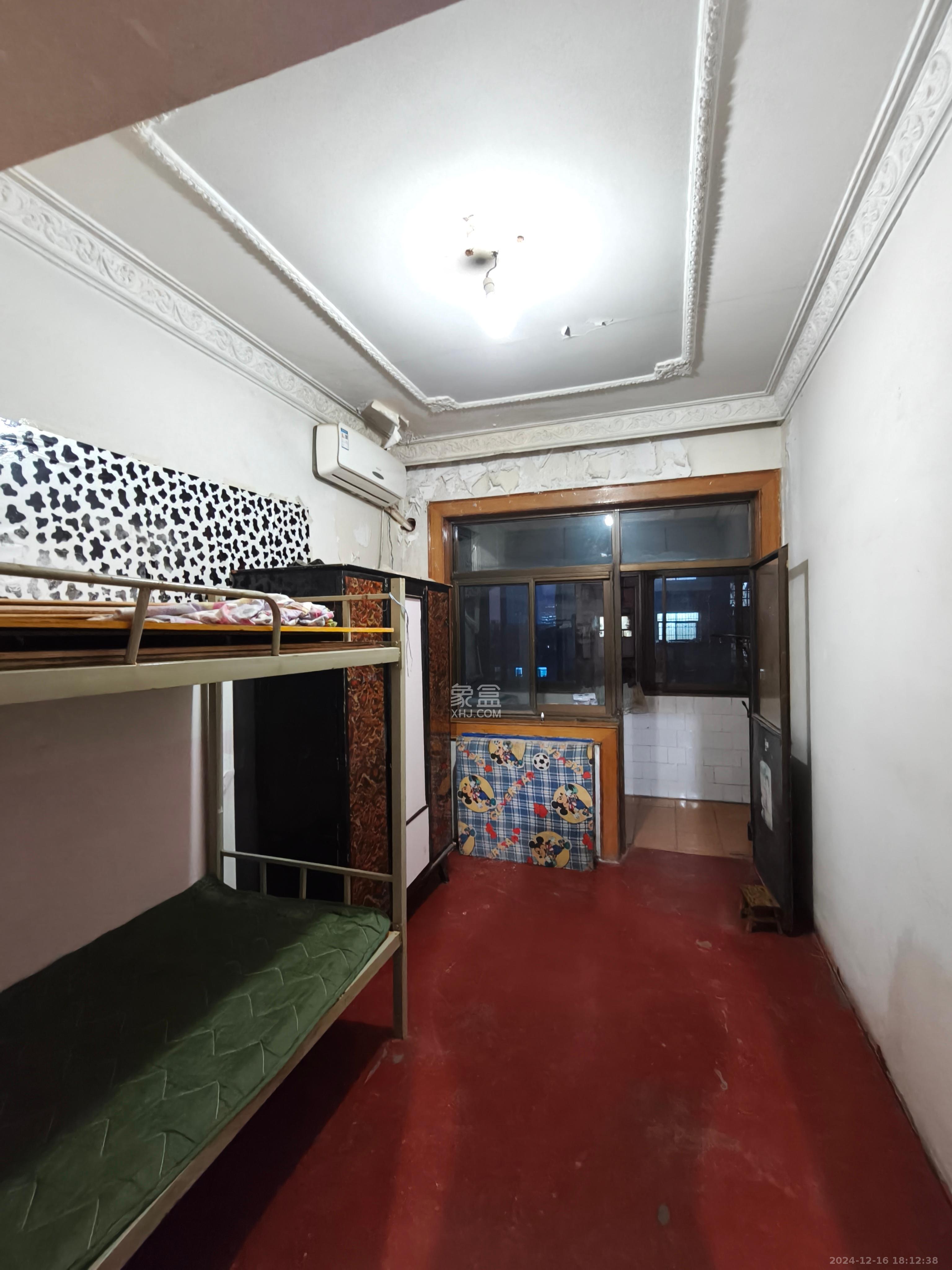 东风路汽车城宿舍  3室2厅1卫    1600.0元/月 东风路汽车城宿舍  3室2厅1卫    1600.0元/月室内图