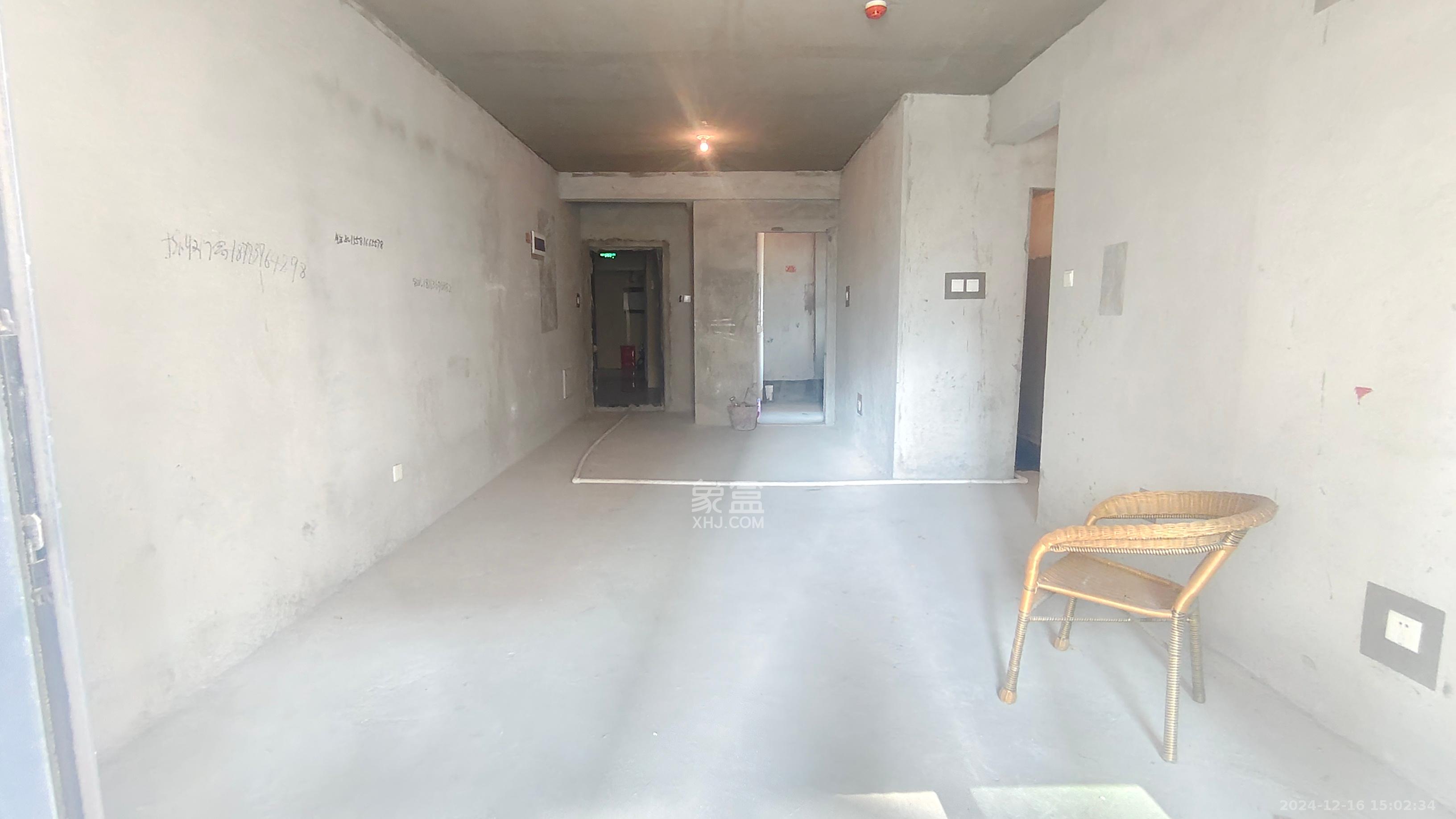 振业城三期  4室2厅2卫    1500.0元/月室内图