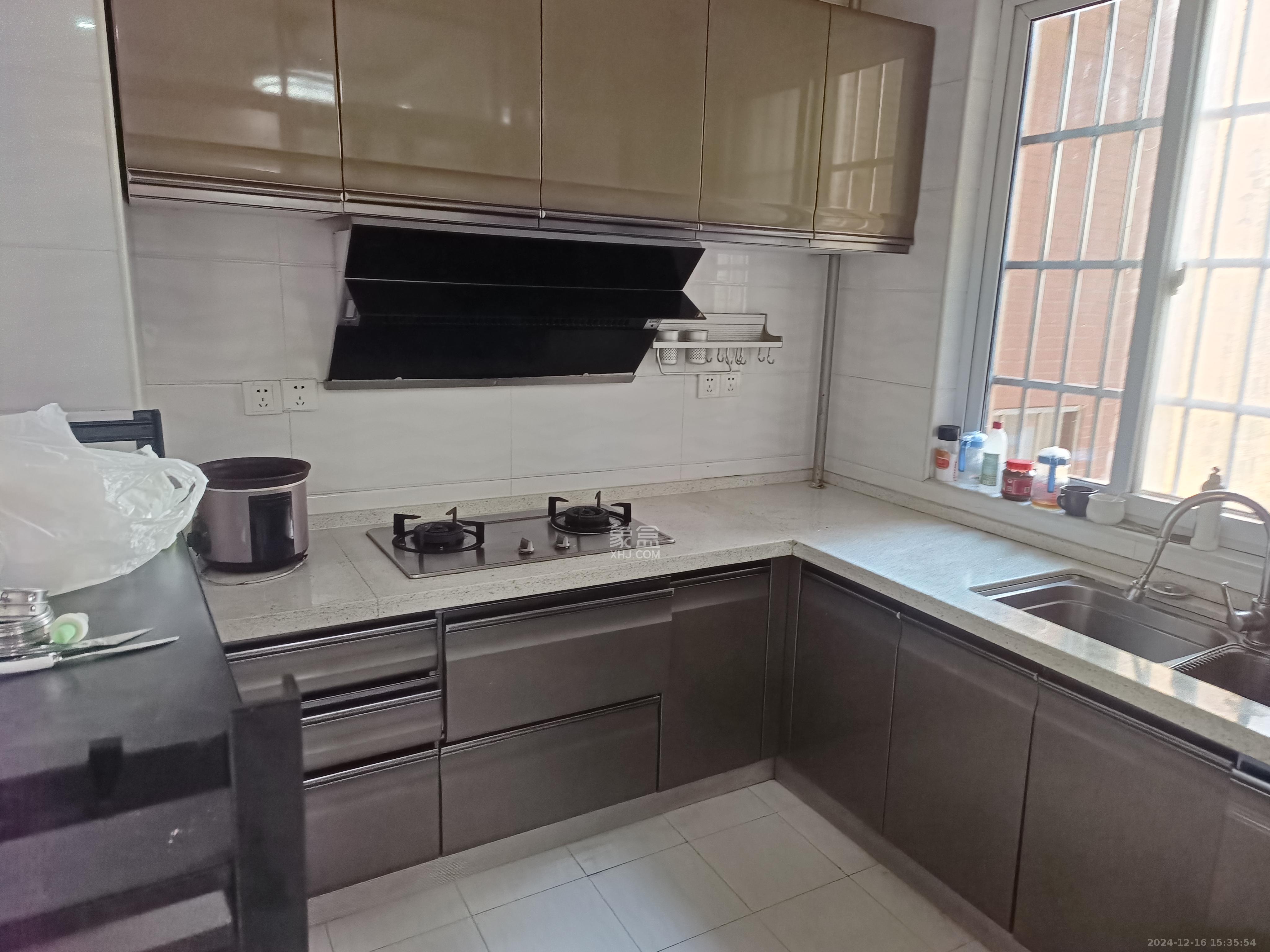 楚天世纪城东苑 3室2厅2卫 2200.0元/月 楚天世纪城东苑 3室2厅2卫 2200.0元/月室内图