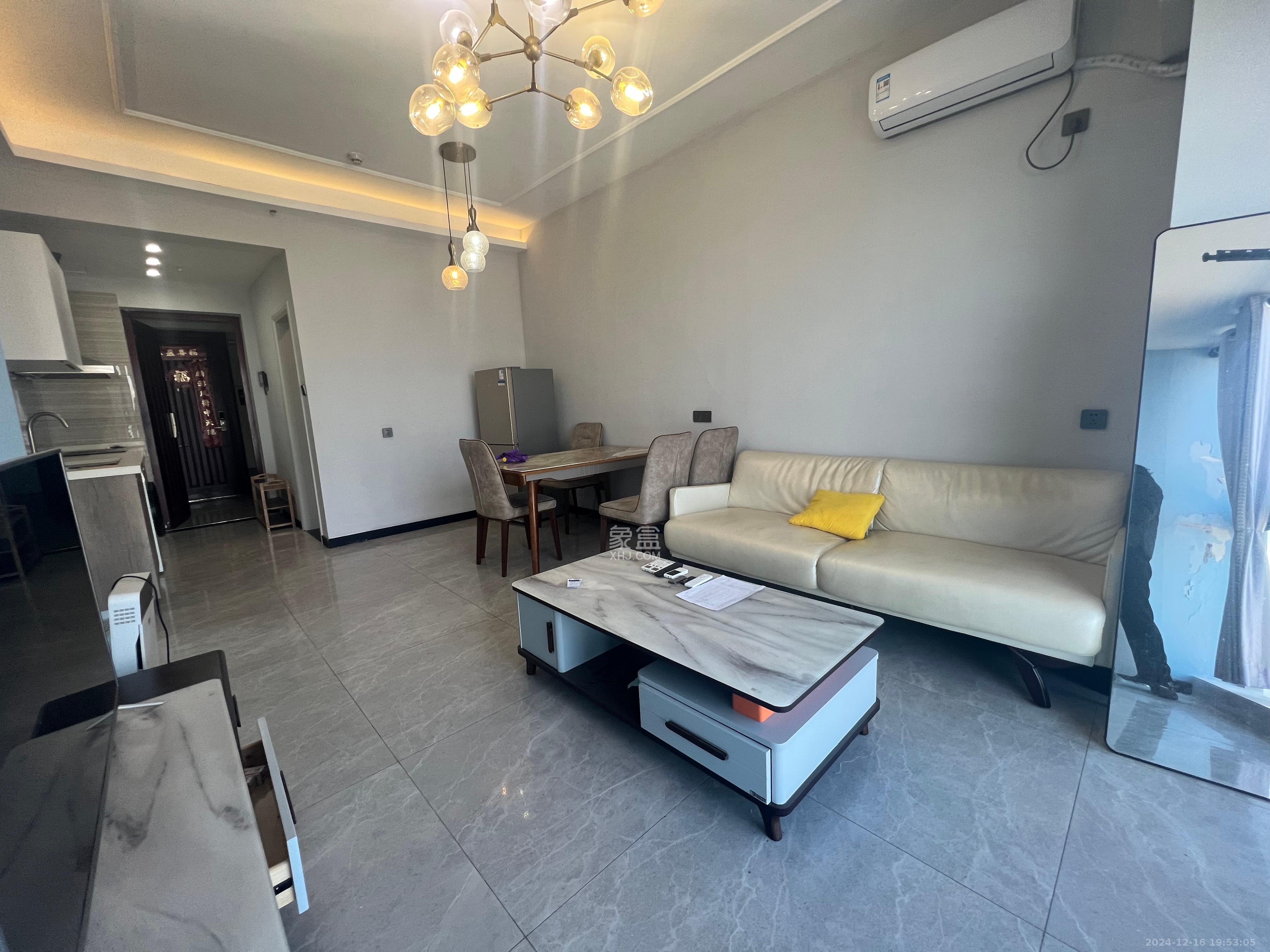 京武浪琴山一、二期 2室2厅2卫 3000.0元/月 京武浪琴山一、二期 2室2厅2卫 3000.0元/月室内图