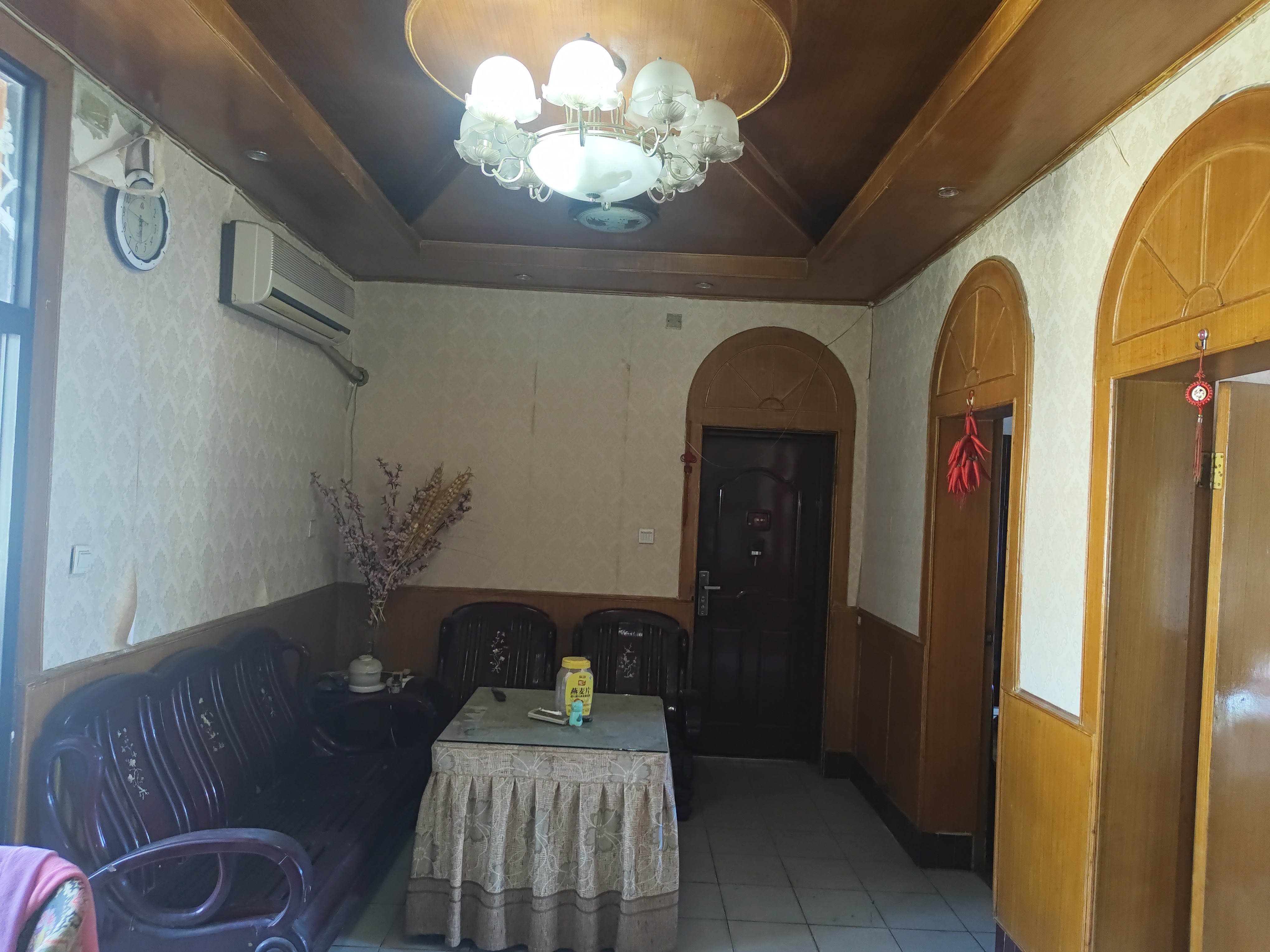 洞新市场 2室1厅1卫 15.0万 洞新市场 2室1厅1卫 15.0万客厅