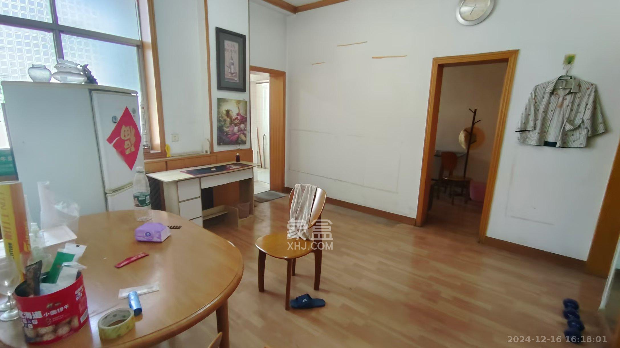 广电南院宿舍 3室2厅1卫 1800.0元/月 广电南院宿舍 3室2厅1卫 1800.0元/月室内图