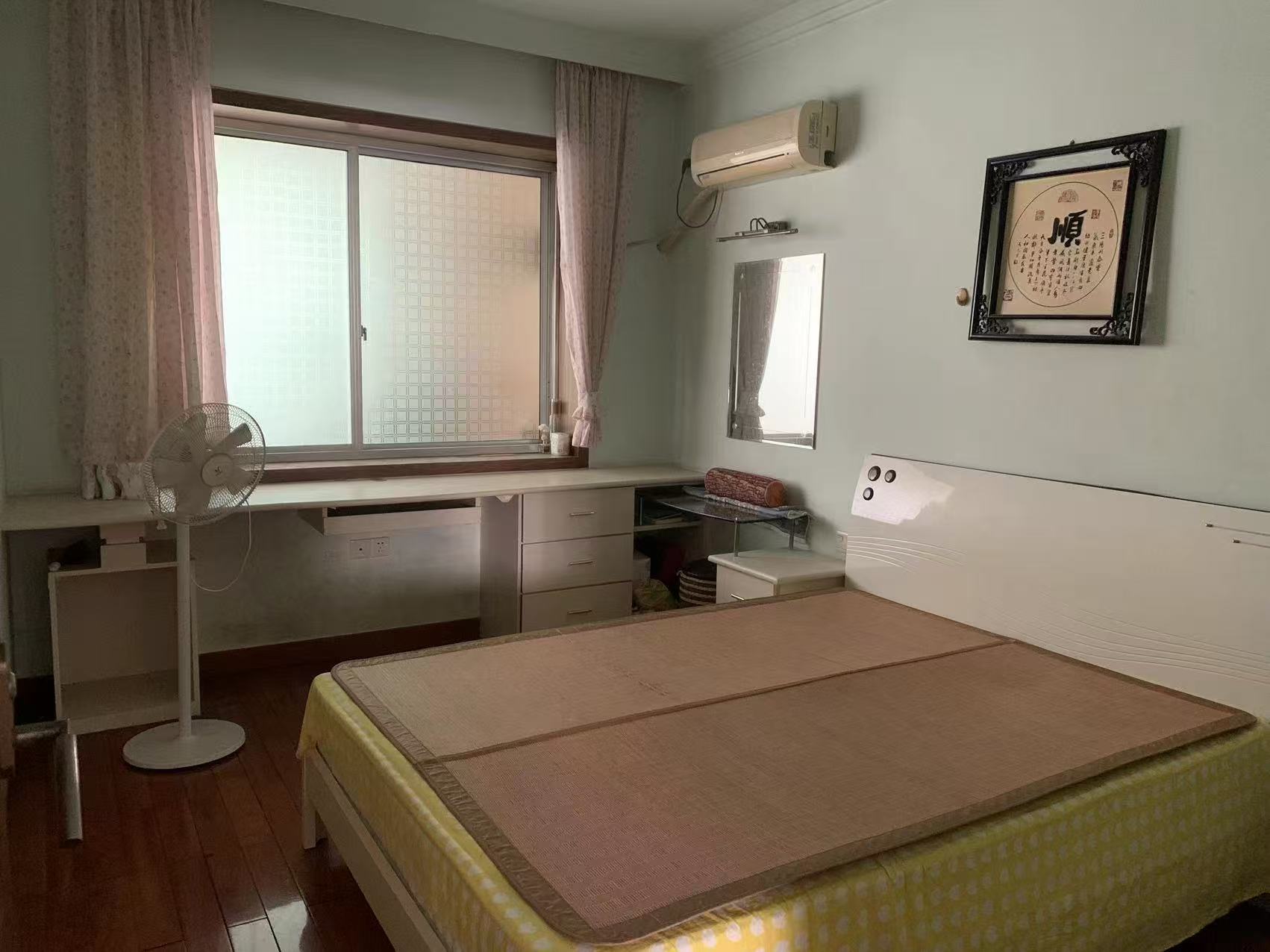 名牌大厦 4室2厅1卫 2000.0元/月 名牌大厦 4室2厅1卫 2000.0元/月室内图