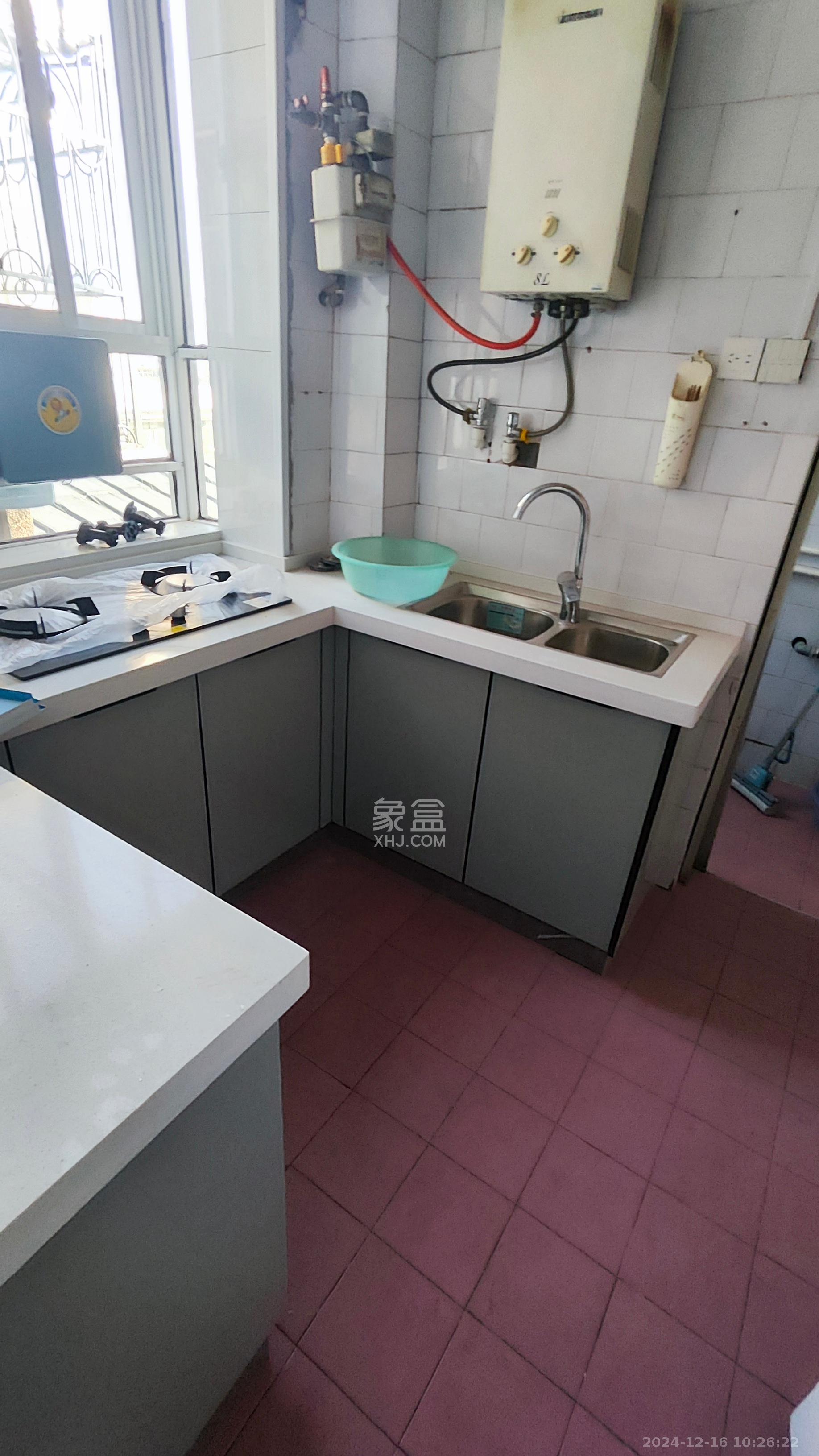 识字里社区 1室1厅1卫 1800.0元/月 识字里社区 1室1厅1卫 1800.0元/月室内图