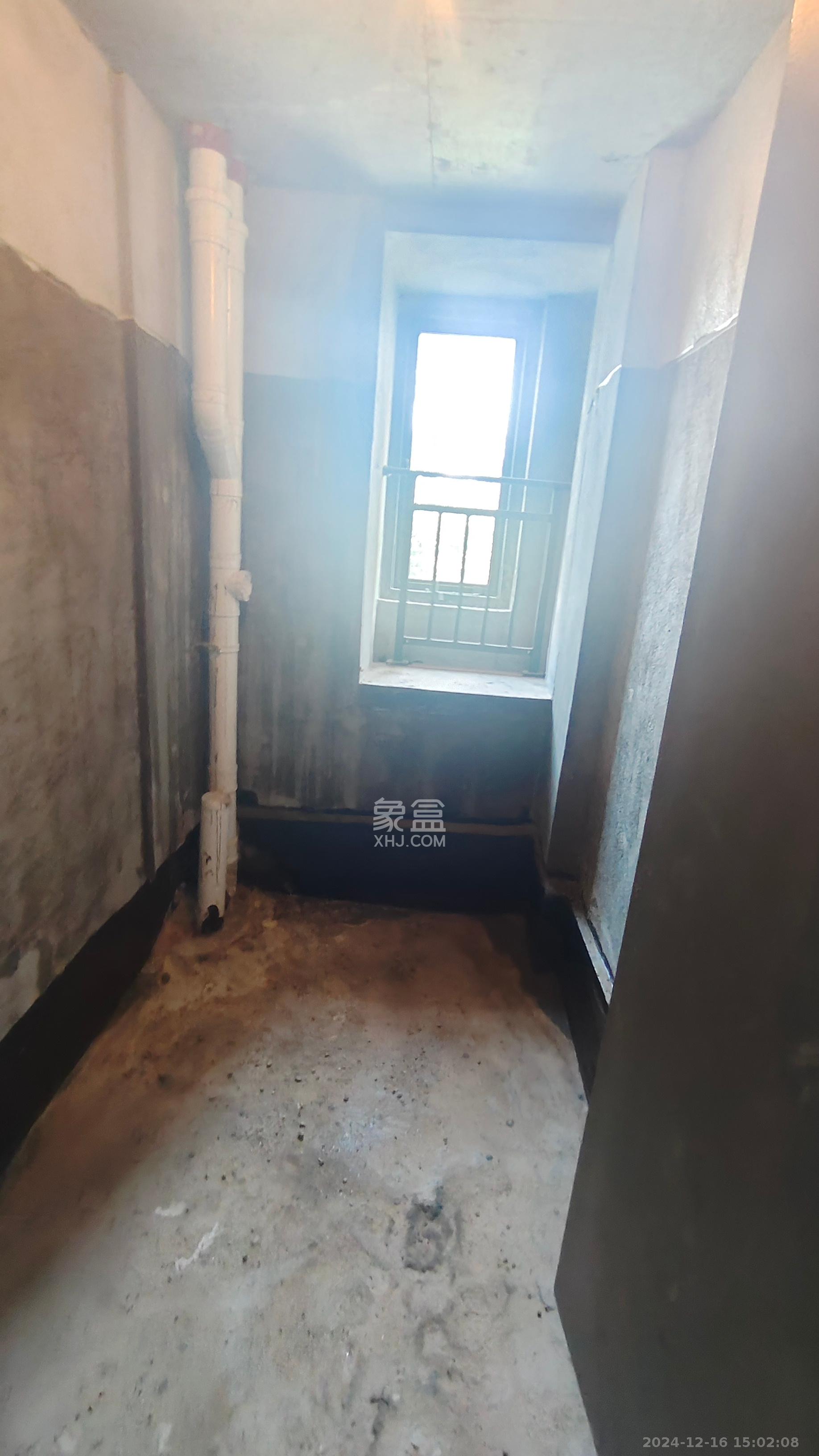 振业城三期  4室2厅2卫    1500.0元/月室内图