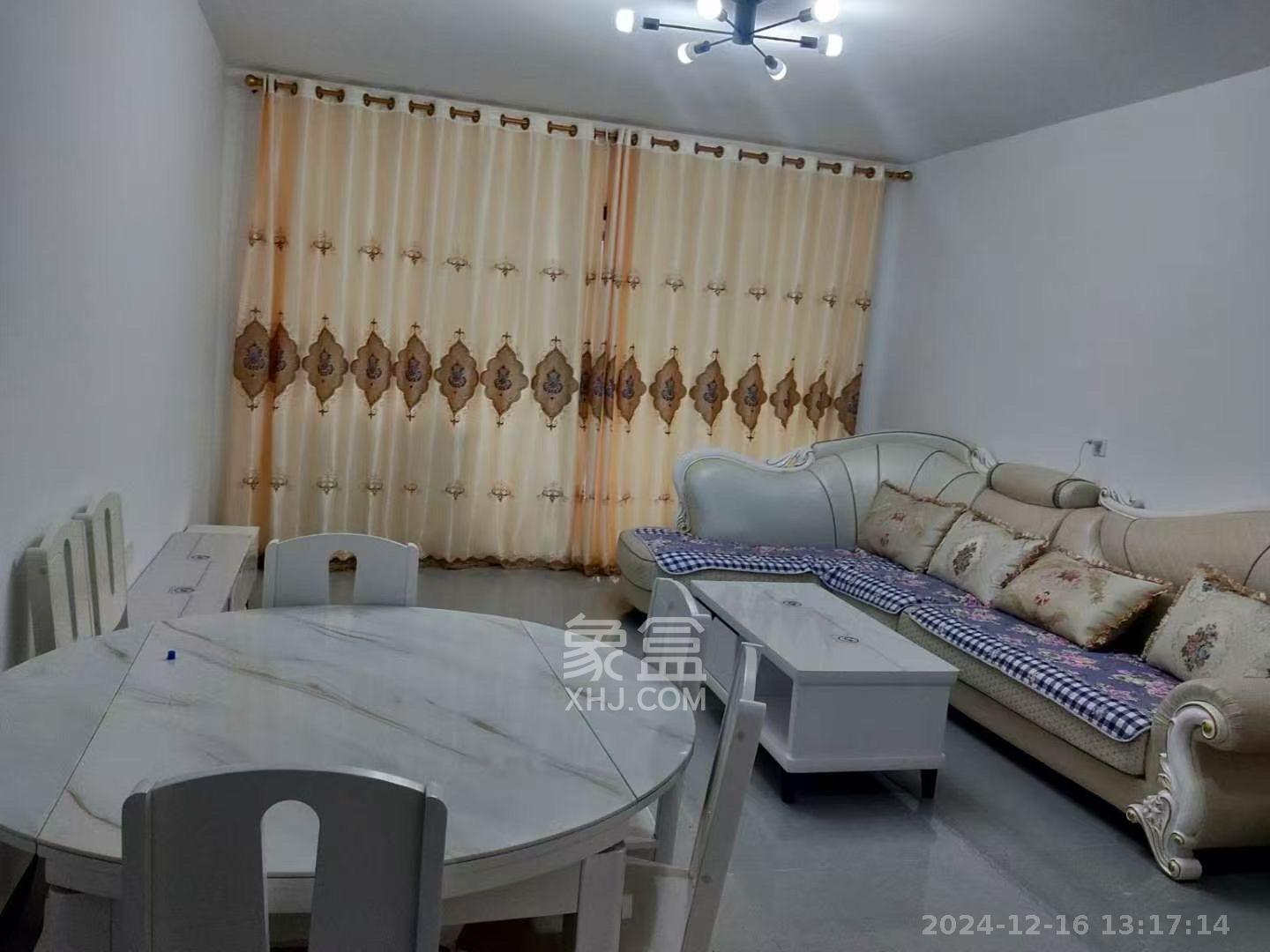 四季星城  4室2厅2卫    2500.0元/月 四季星城  4室2厅2卫    2500.0元/月室内图