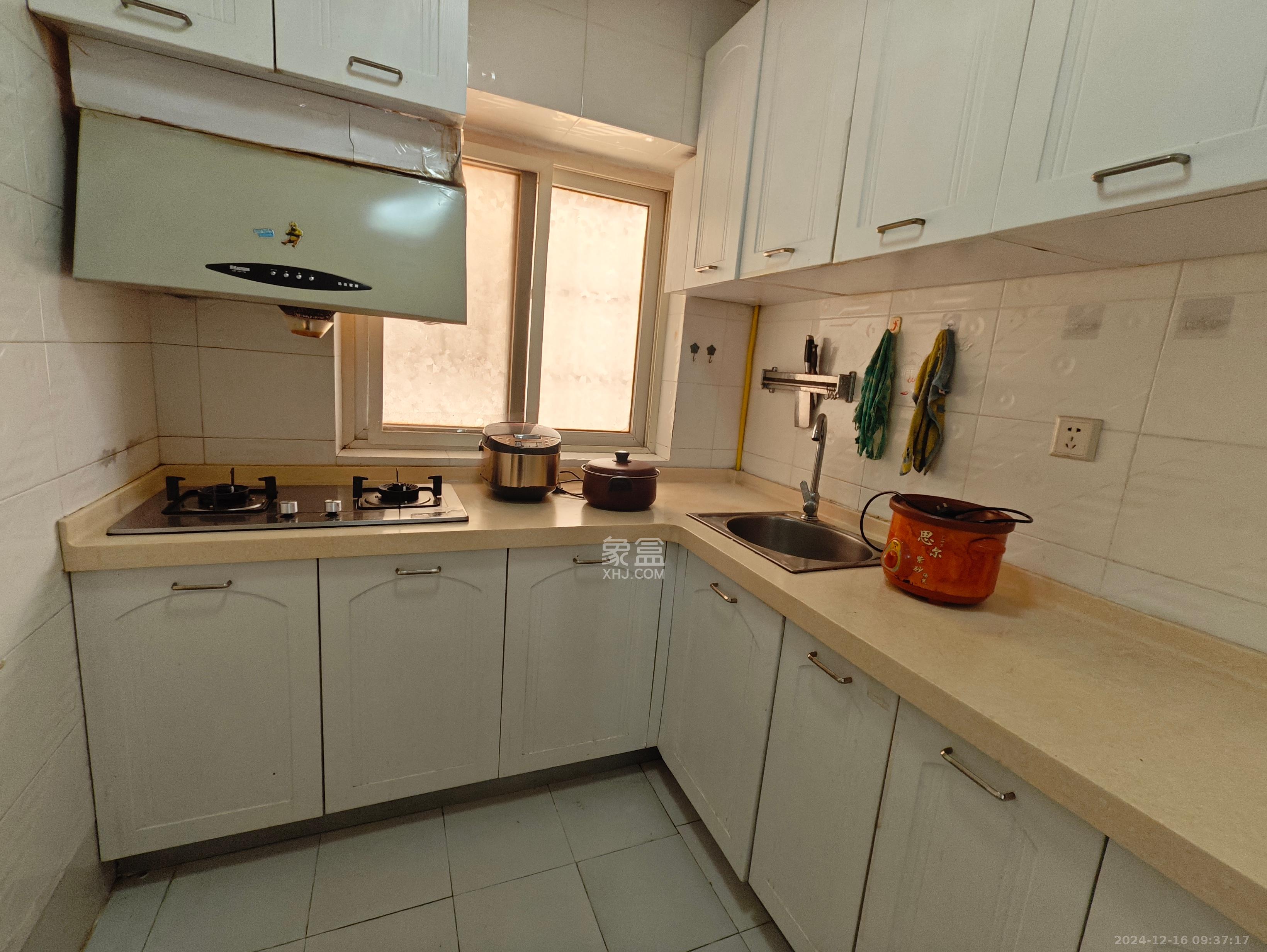 在水一方 3室1厅1卫 2500.0元/月 在水一方 3室1厅1卫 2500.0元/月室内图