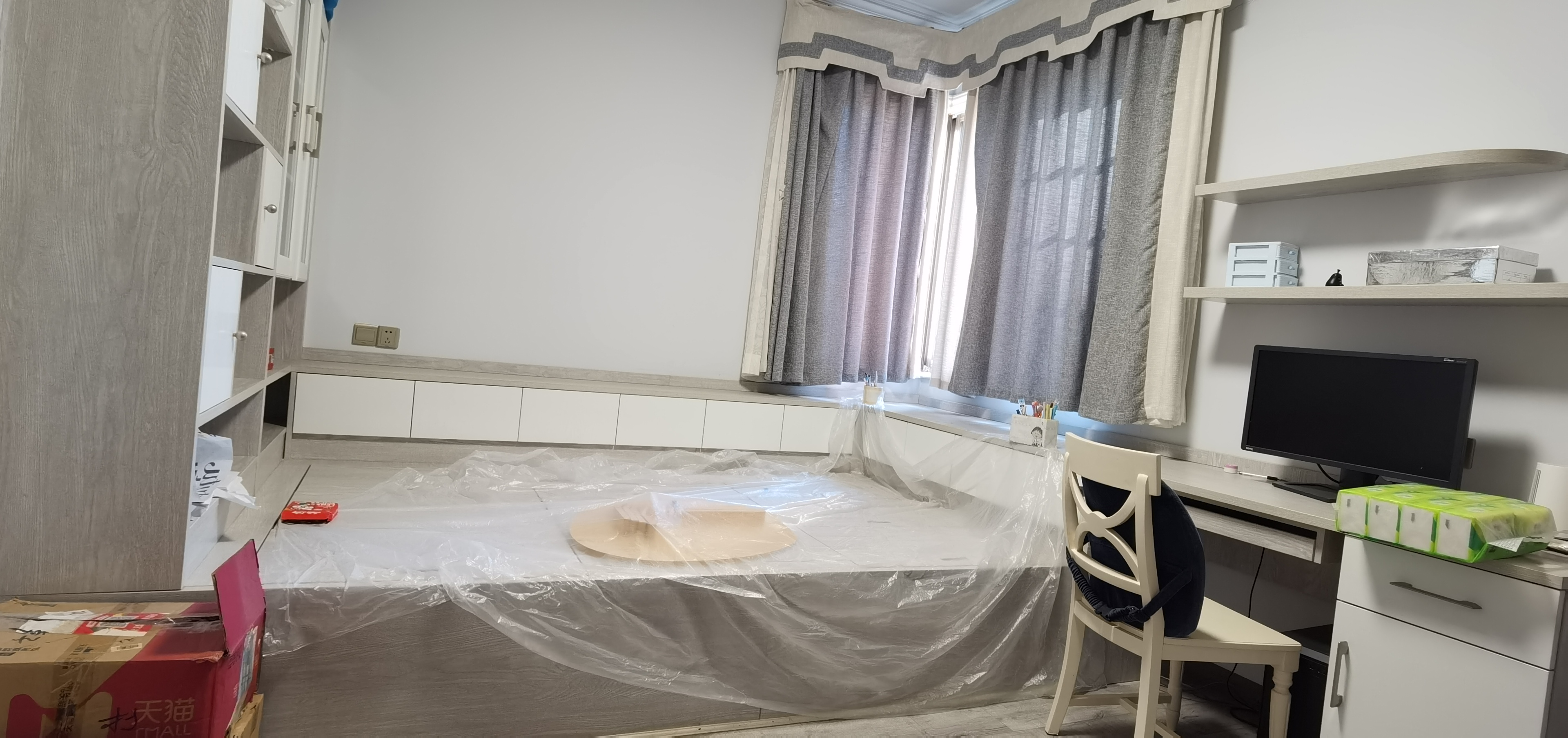 市林业局家属楼  4室2厅2卫   106.00万客厅