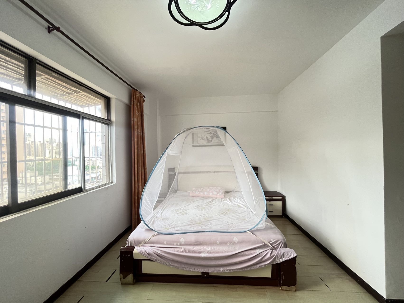 南海大厦(五指山路) 3室2厅2卫 2300.0元/月 南海大厦(五指山路) 3室2厅2卫 2300.0元/月室内图