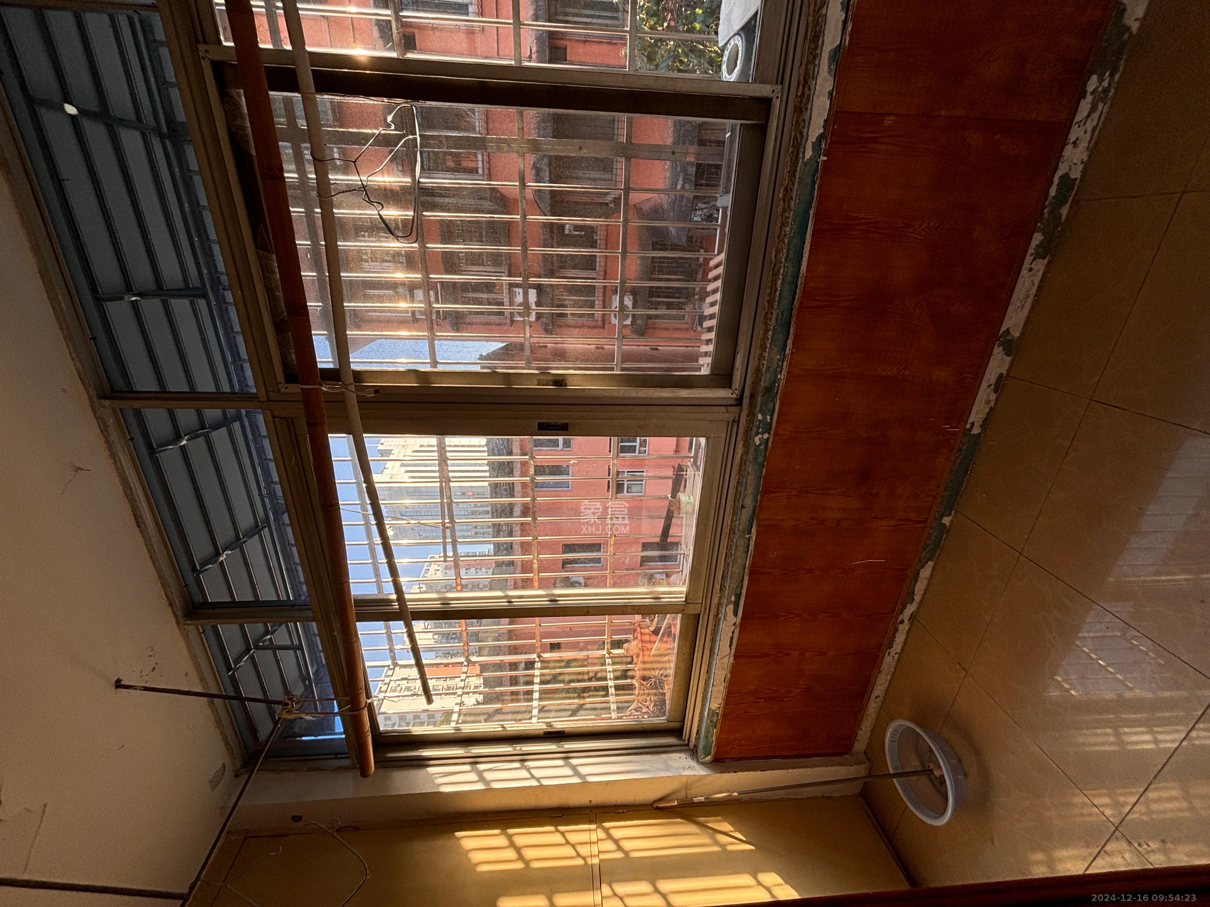 湘粮机械厂宿舍 2室2厅1卫 1400.0元/月 湘粮机械厂宿舍 2室2厅1卫 1400.0元/月室内图