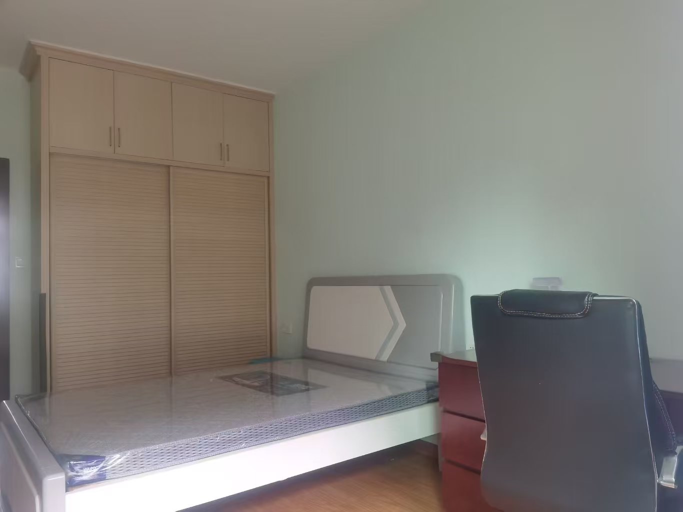 雅香苑 3室2厅2卫 2300.0元/月 雅香苑 3室2厅2卫 2300.0元/月室内图