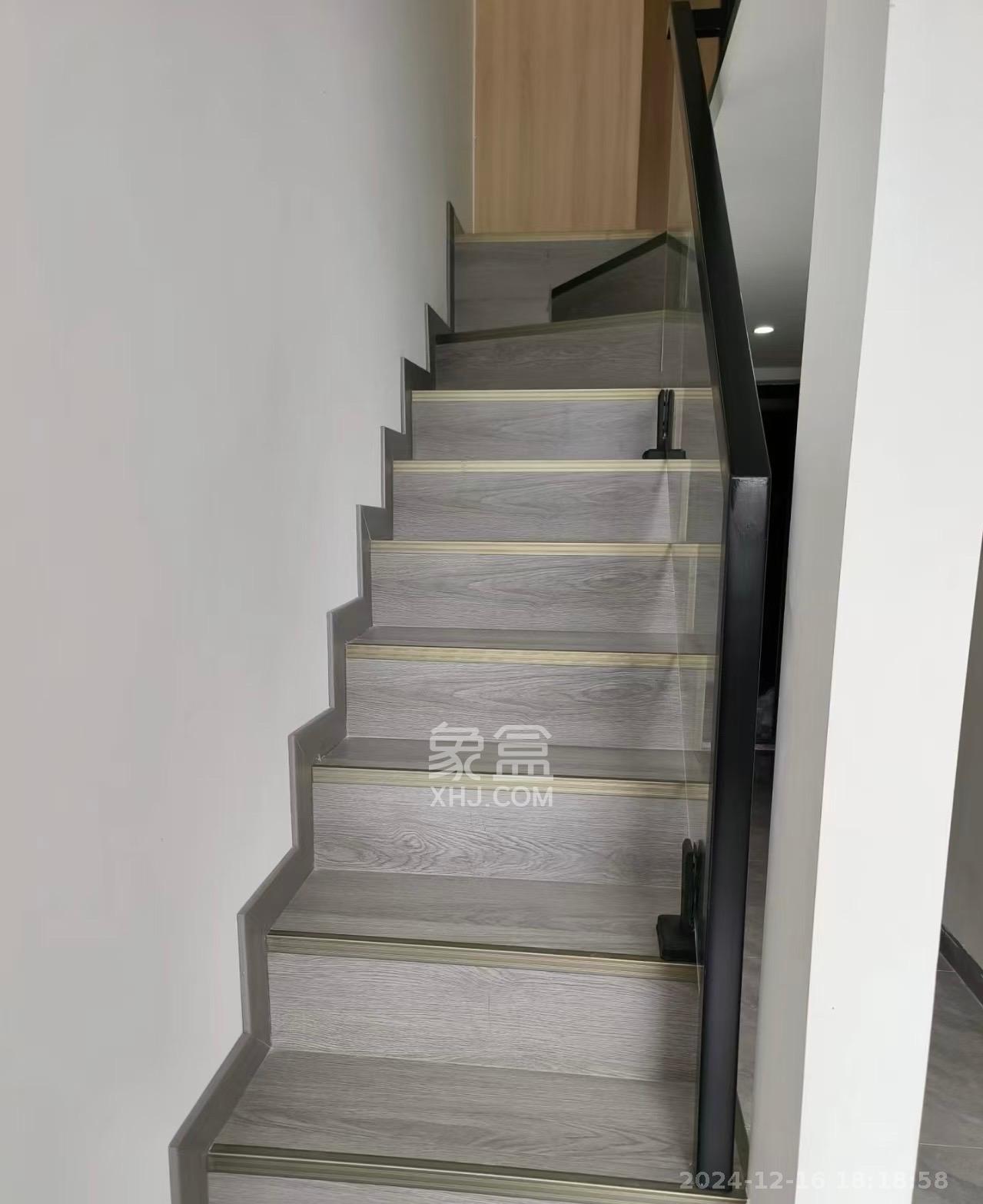 新长海D1站  1室1厅1卫    1600.0元/月室内图