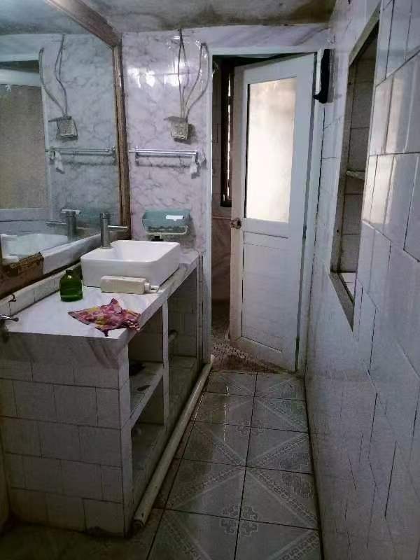 电力局家属楼 1室0厅0卫 40.8万 电力局家属楼 1室0厅0卫 40.8万客厅