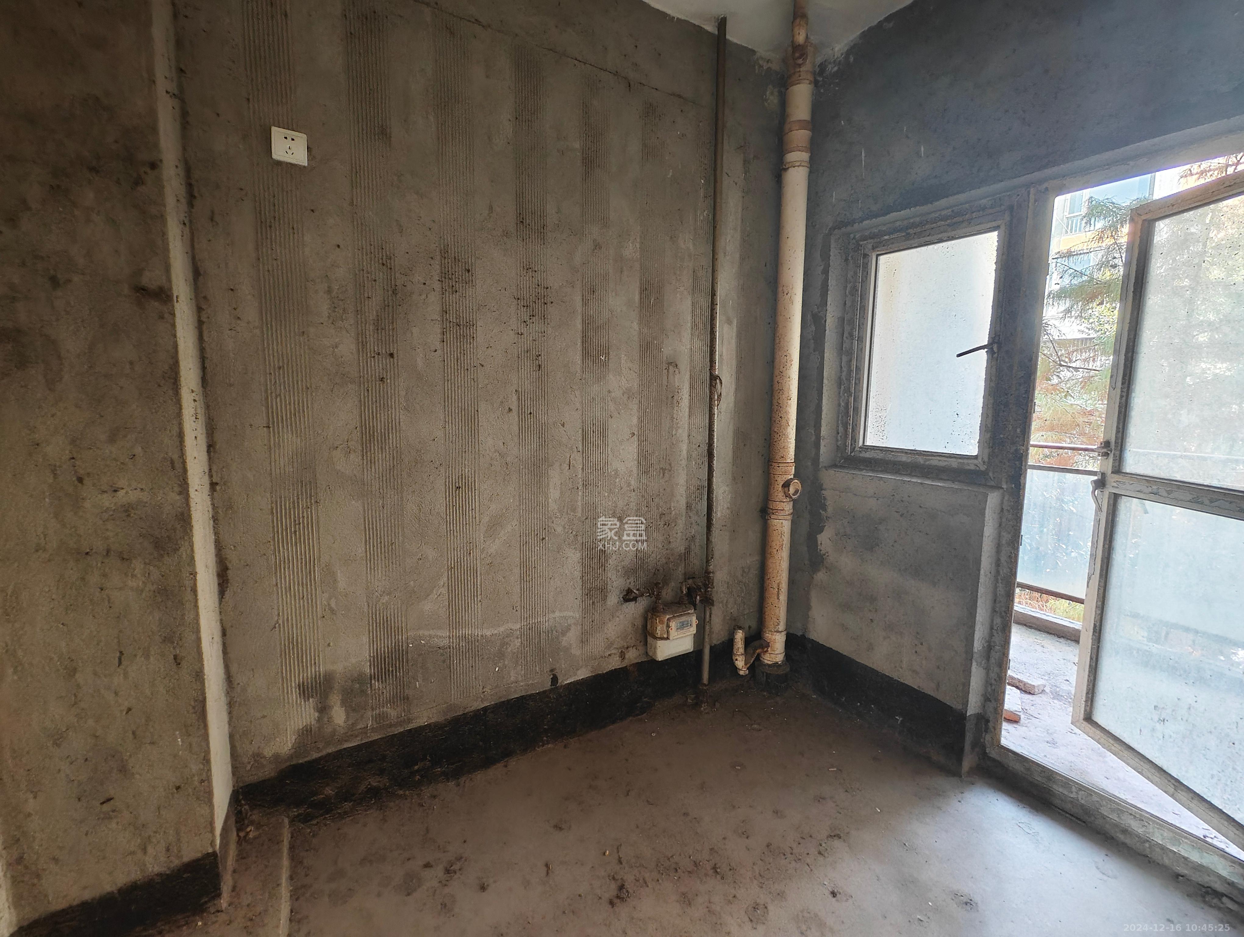 山水湾 3室2厅1卫 1000.0元/月 山水湾 3室2厅1卫 1000.0元/月室内图