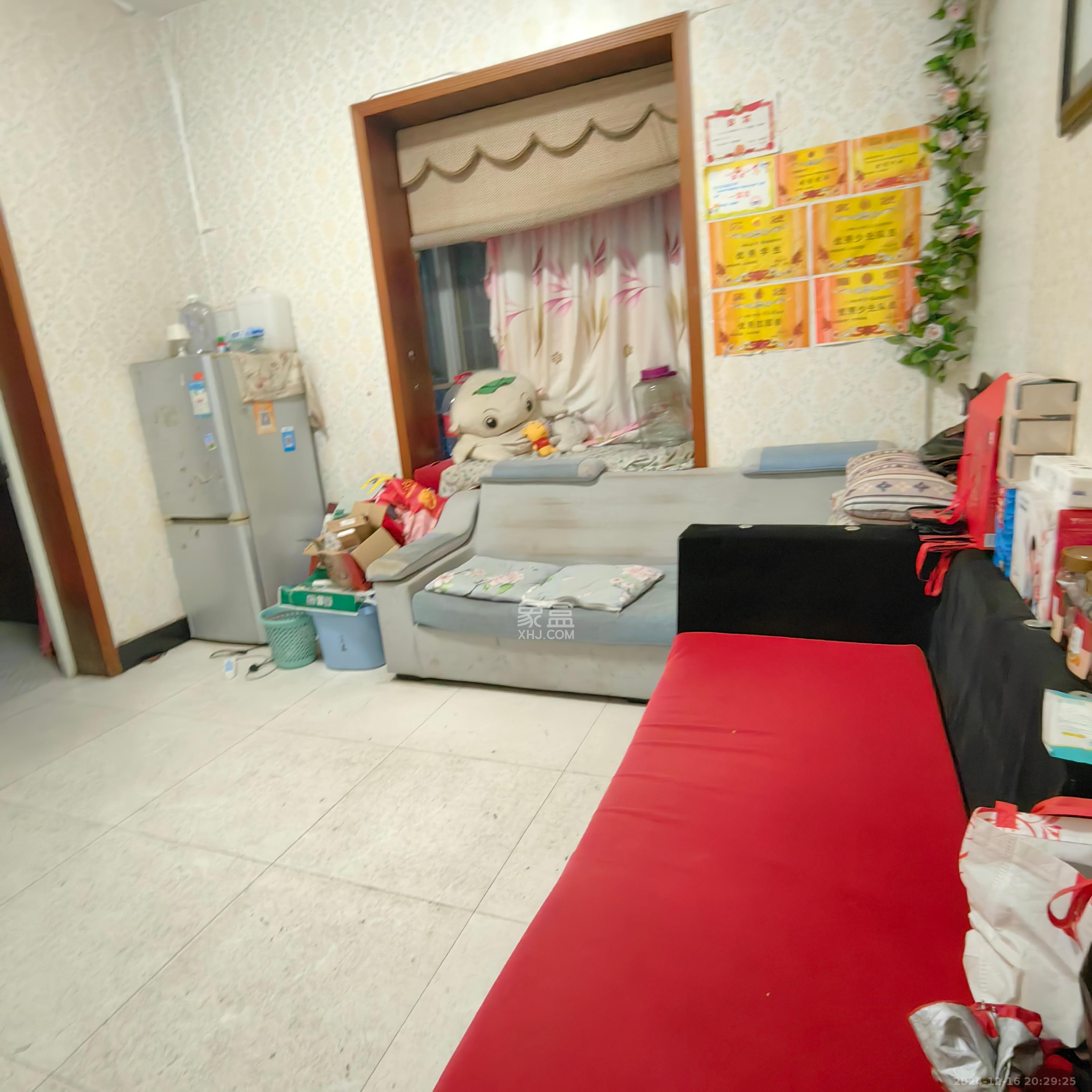 中南汽车世界  2室2厅1卫   1100.00元/月室内图