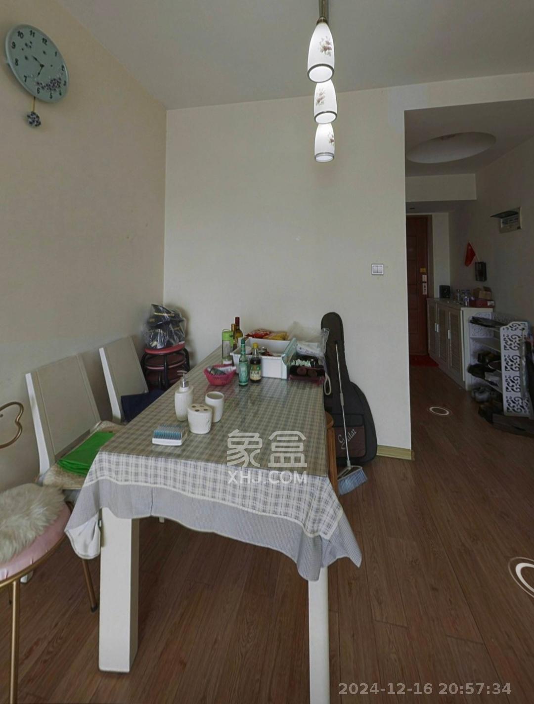 金土地第一湾  1室2厅1卫    2500.0元/月室内图