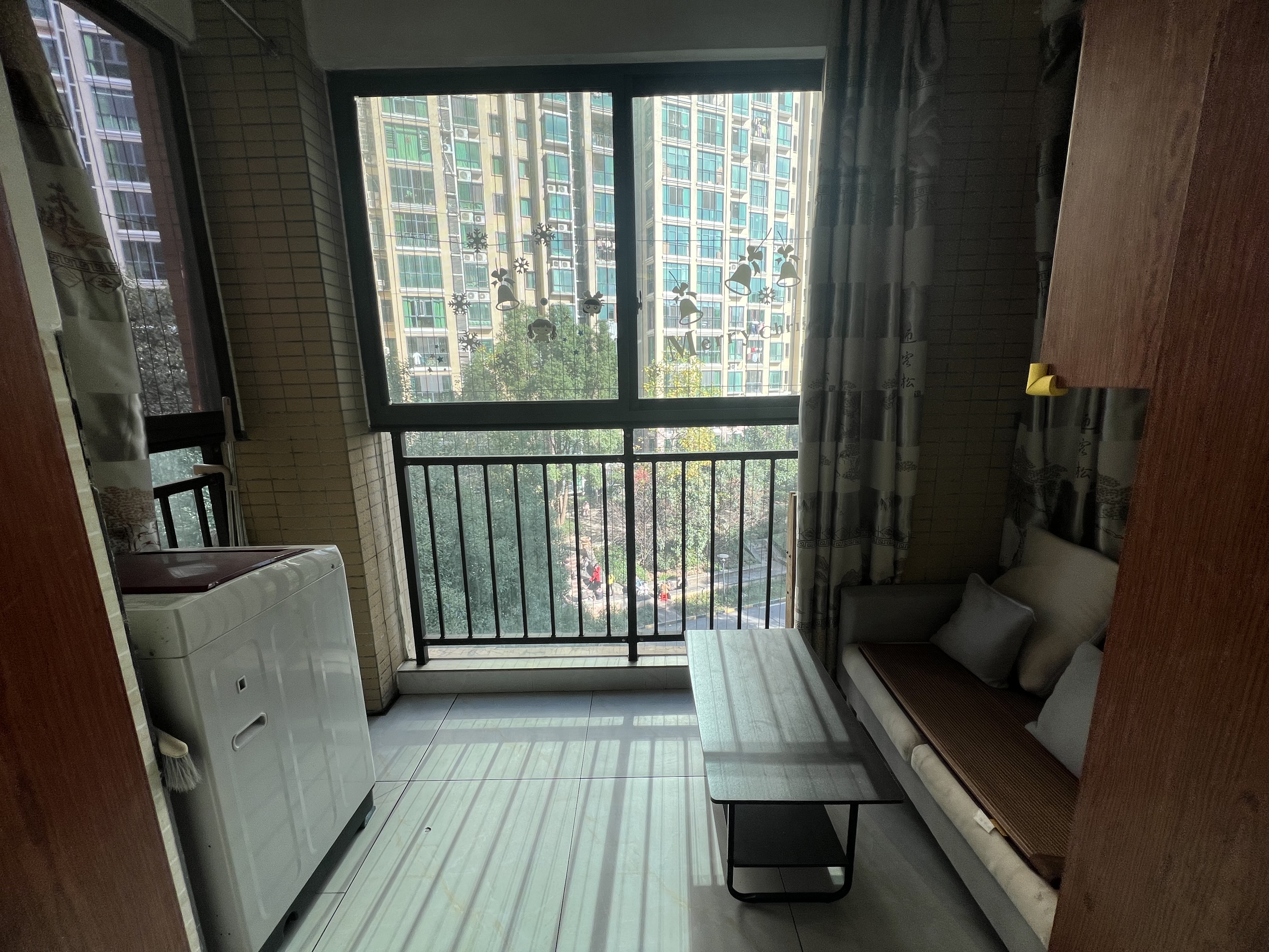 水映豪廷(一,二,三期) 1室0厅0卫 1100.0元/月 水映豪廷(一,二,三期) 1室0厅0卫 1100.0元/月室内图