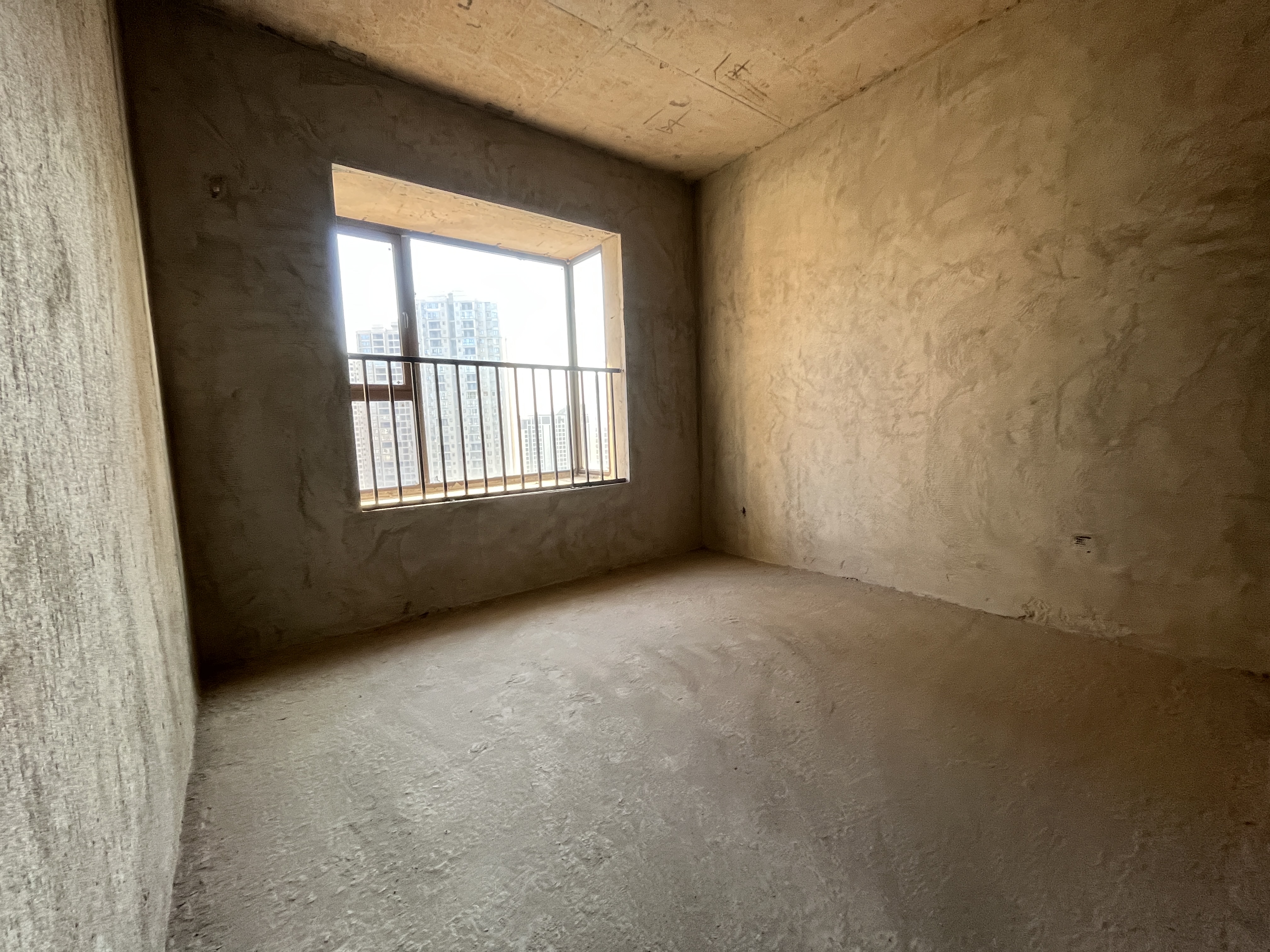 嘉熙紫台 4室2厅2卫 76.8万 嘉熙紫台 4室2厅2卫 76.8万客厅