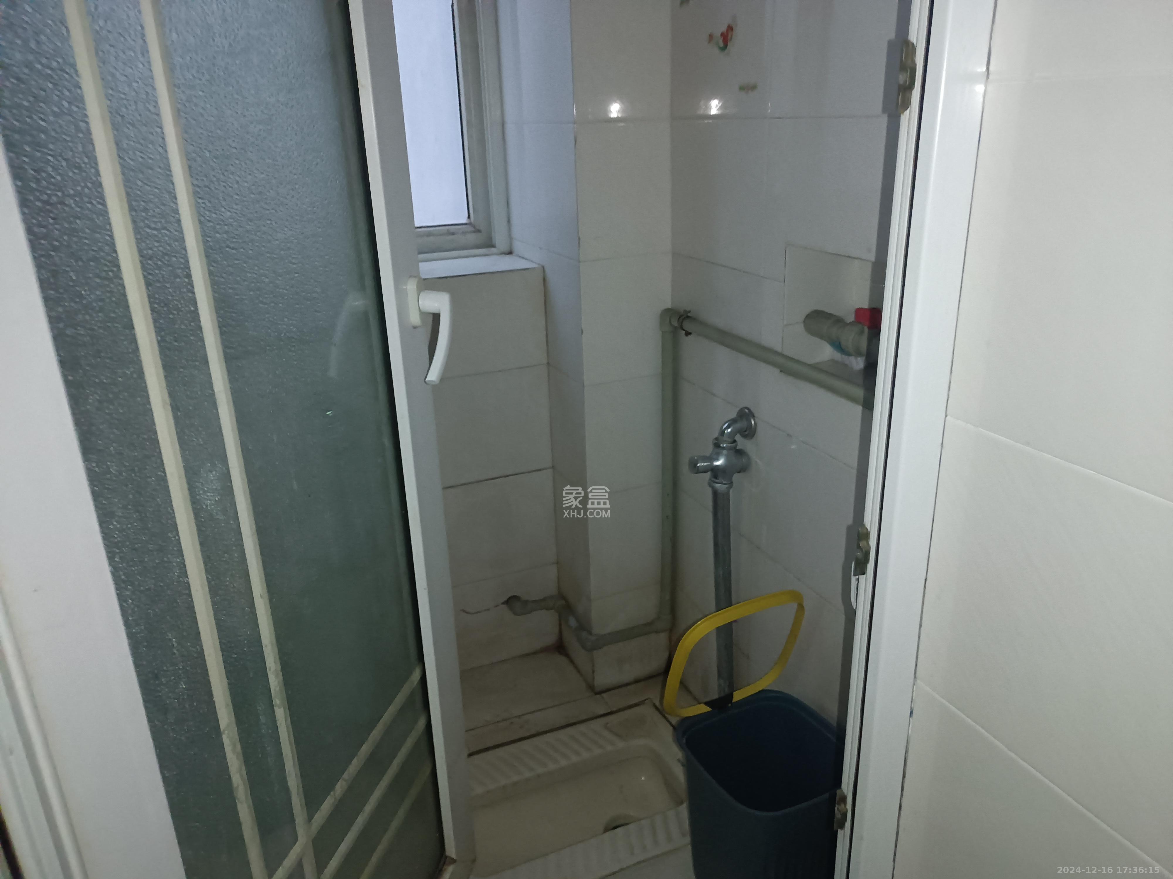 药王街小区 3室1厅1卫 4500.0元/月 药王街小区 3室1厅1卫 4500.0元/月室内图