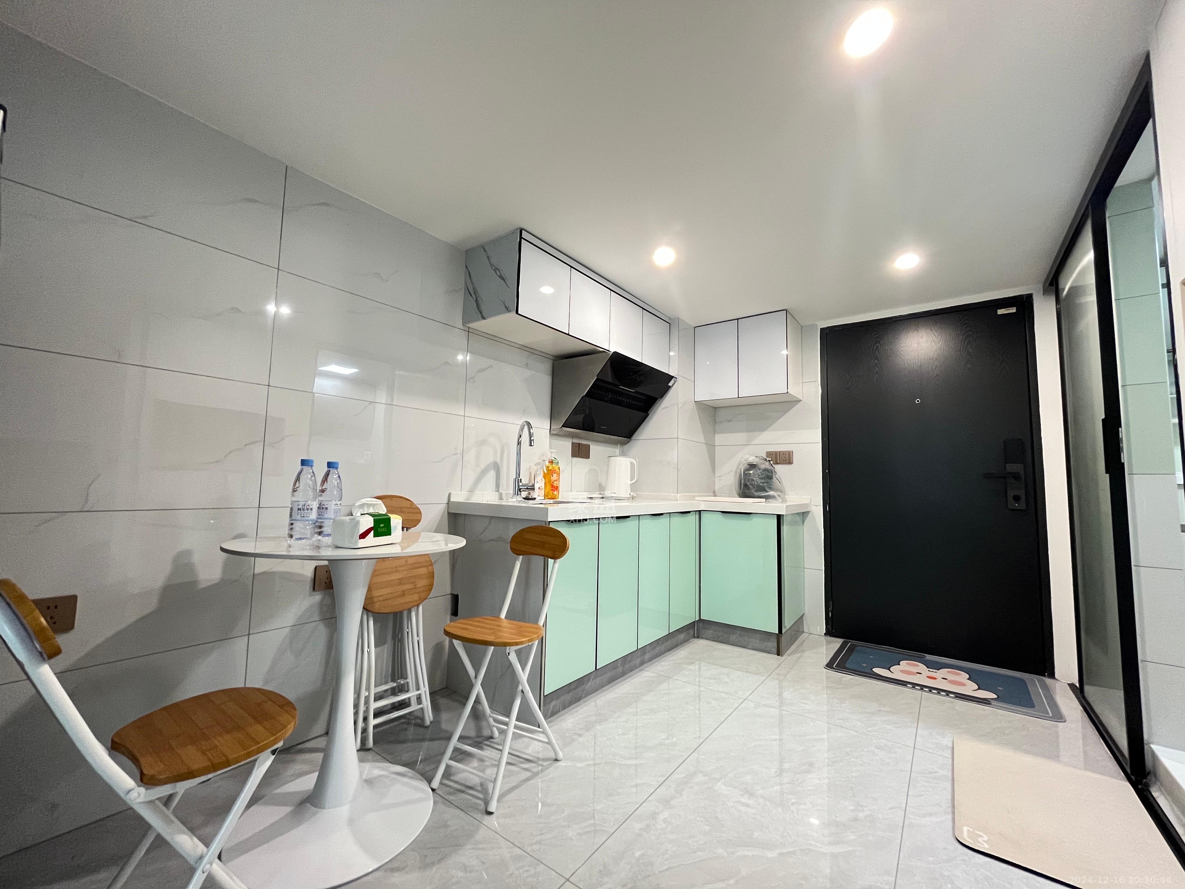 敬天广场  2室1厅1卫    3200.0元/月 敬天广场  2室1厅1卫    3200.0元/月室内图