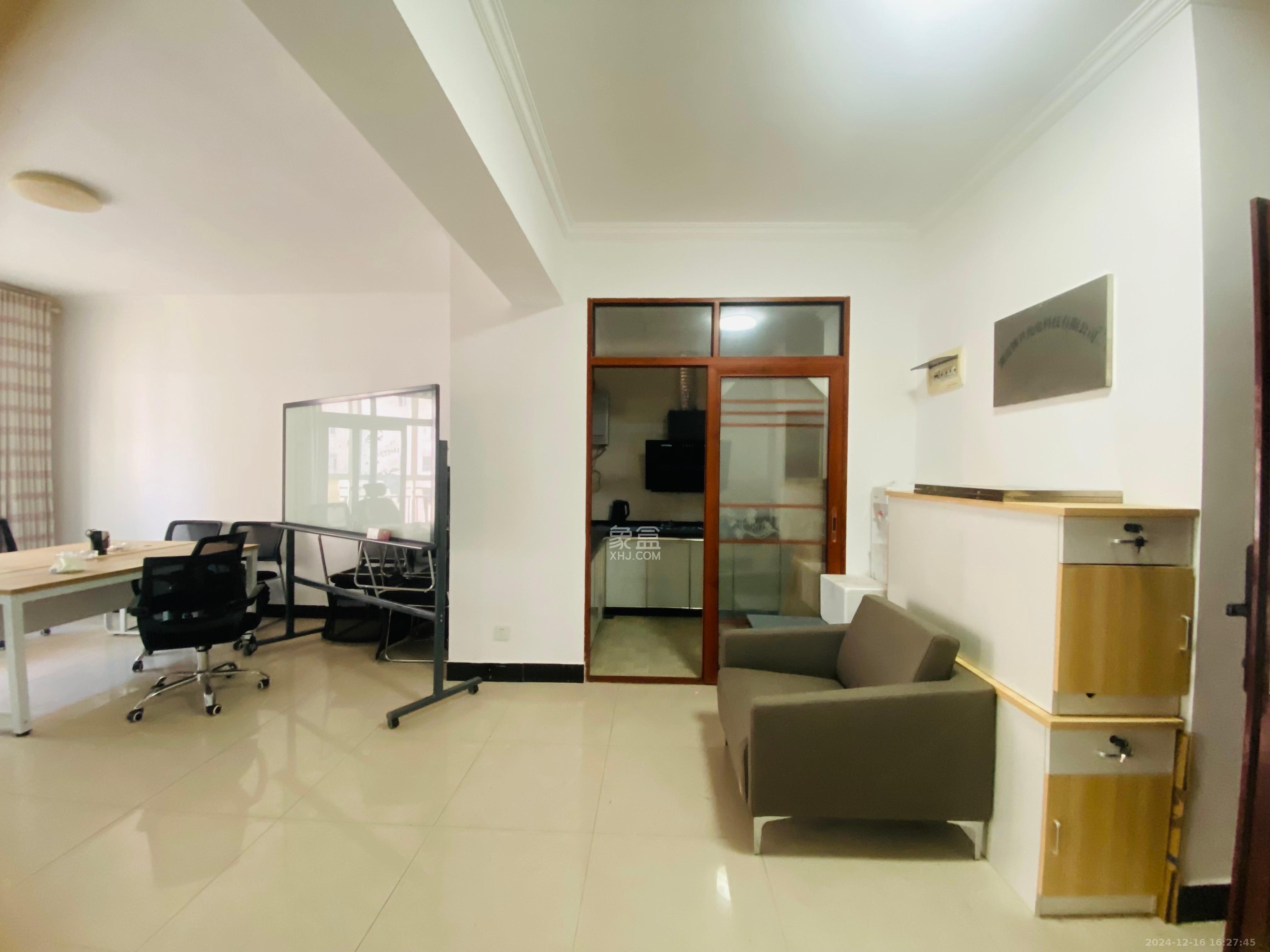 中房F联邦  2室0厅0卫    2000.0元/月 中房F联邦  2室0厅0卫    2000.0元/月室内图