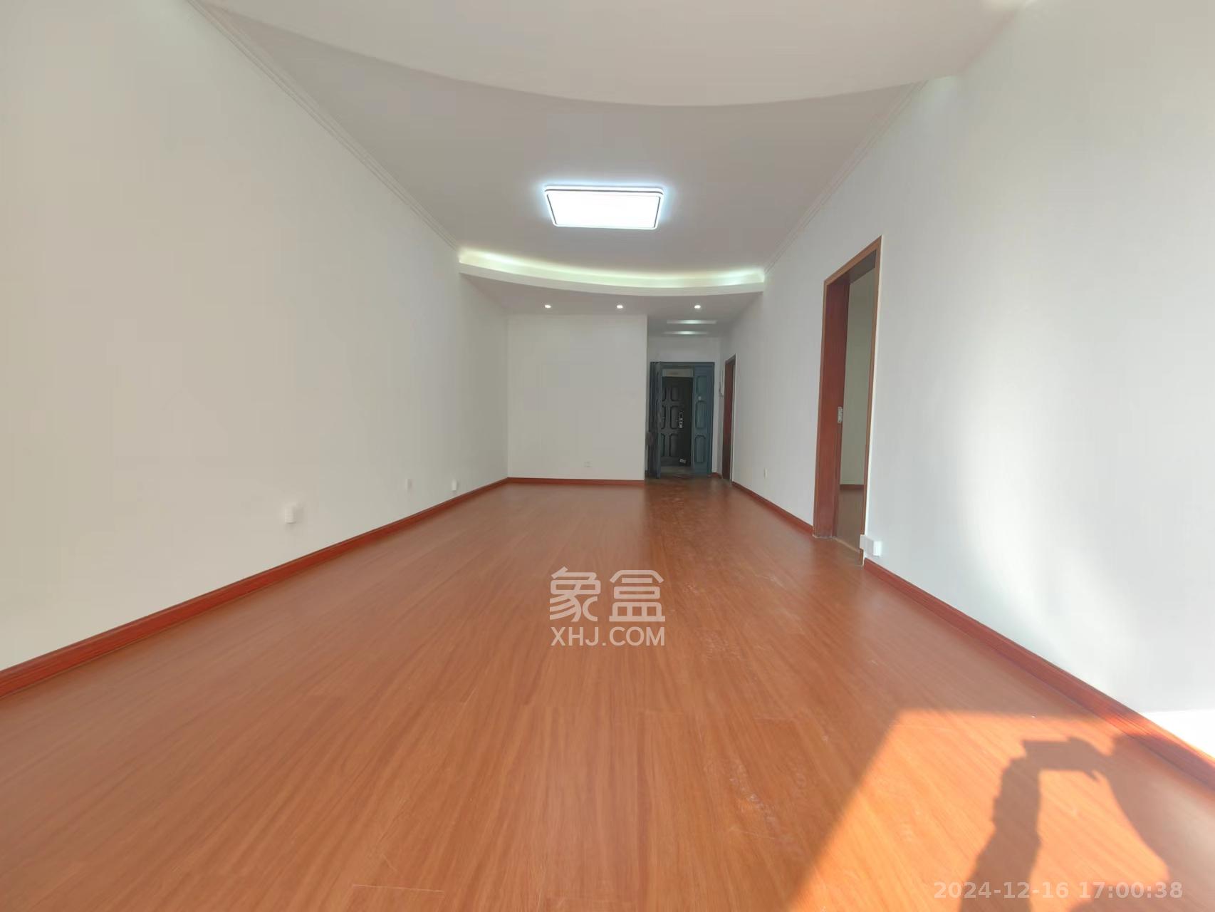 兴威名座  3室2厅1卫   2400.00元/月室内图