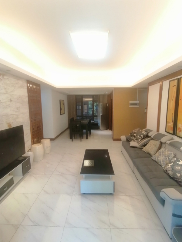 锦地翰城二期  3室1厅1卫    140.0万 锦地翰城二期  3室1厅1卫    140.0万客厅