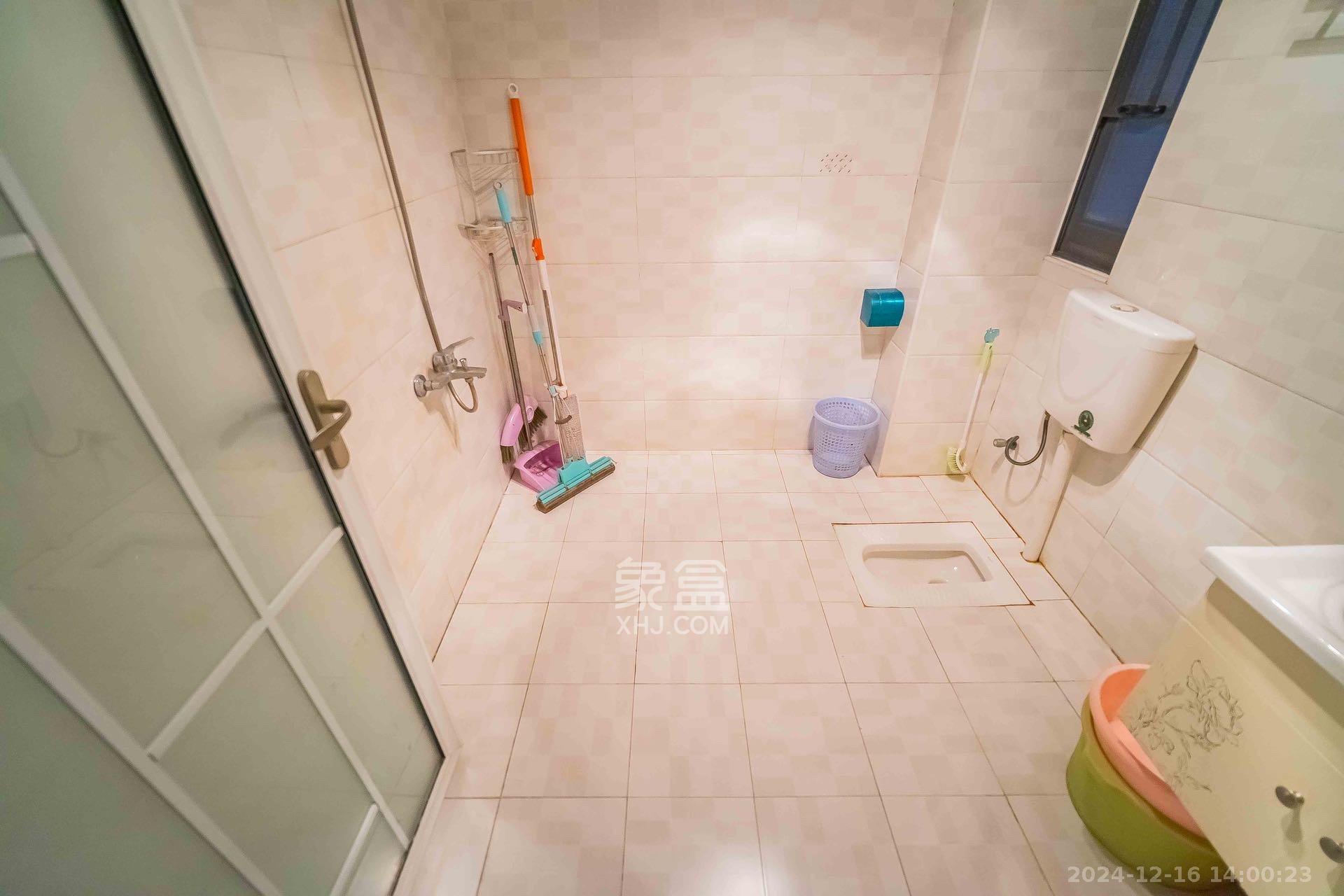 金轮星光名座 3室2厅2卫 2800.0元/月 金轮星光名座 3室2厅2卫 2800.0元/月室内图